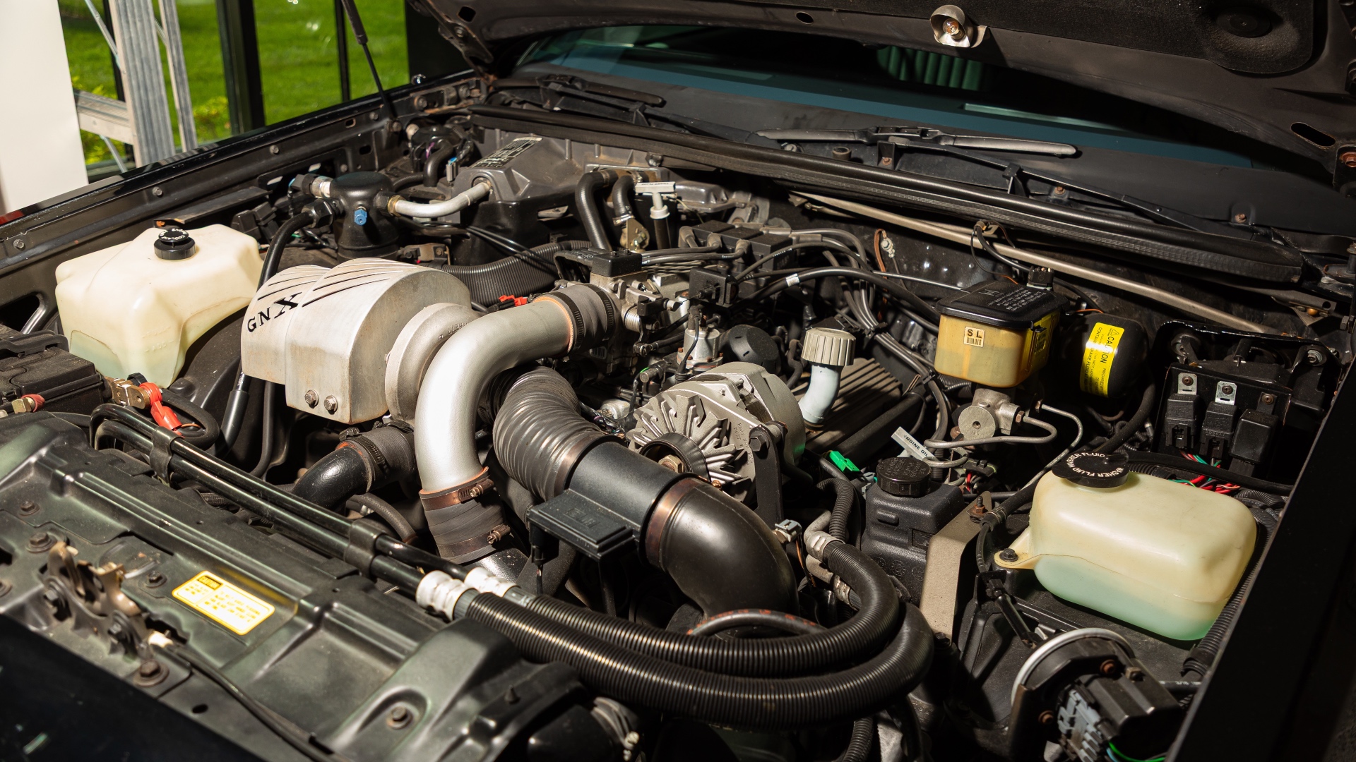 1987-Buick-GNX_1348700