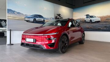 Tesla Model Y: arriva la Performance da 460 CV Tesla Model Y: arriva la Performance da 460 CV