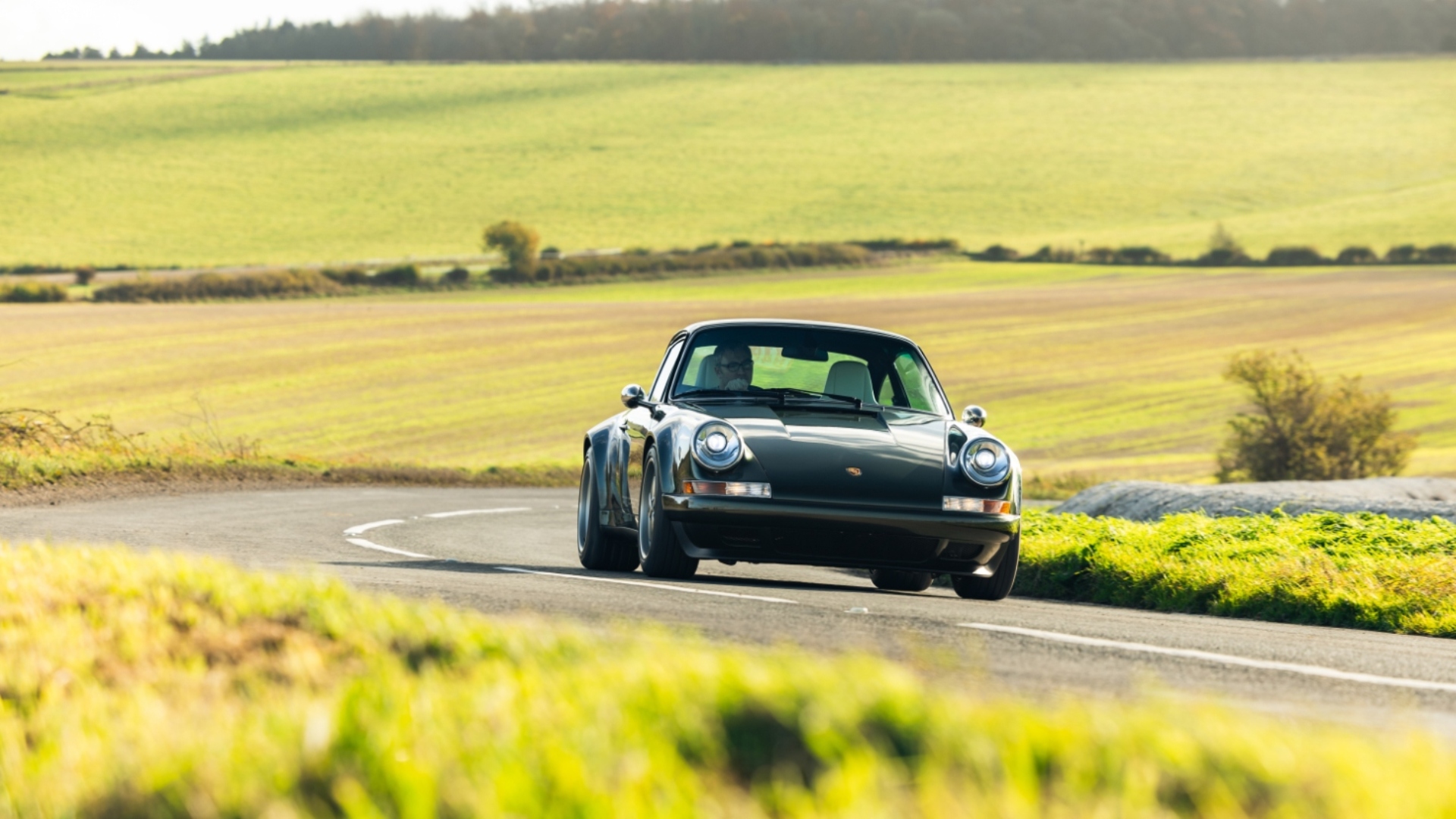 theon-design-porsche-911-restomod-9 theon-design-porsche-911-restomod-9