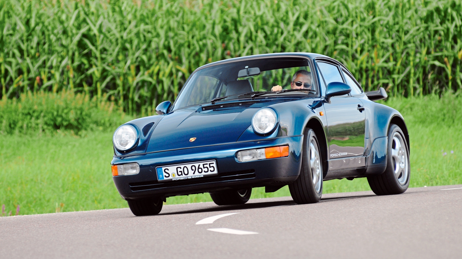 Porsche-911-964-12