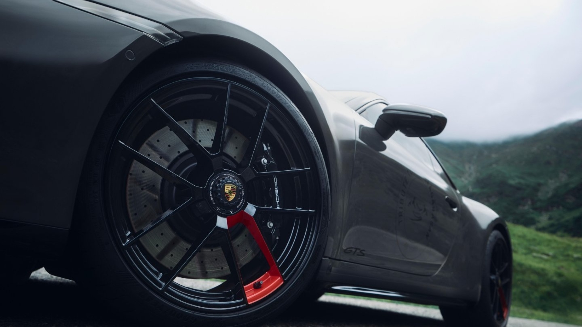 Porsche-911-Carrera-GTS-Tribute-to-Transfagarasan-2025-9 Porsche-911-Carrera-GTS-Tribute-to-Transfagarasan-2025-9