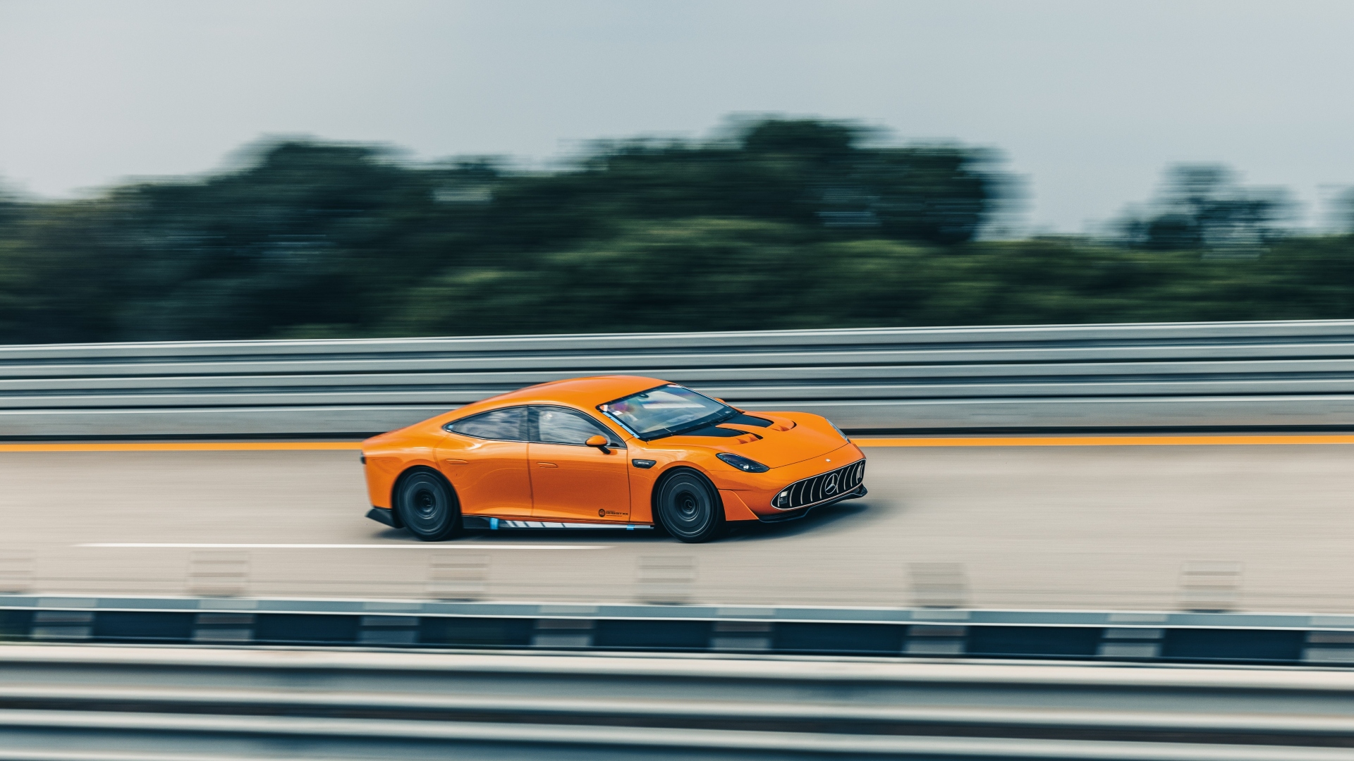 Gira il mondo in meno di 8 giorni! È la AMG GT XX