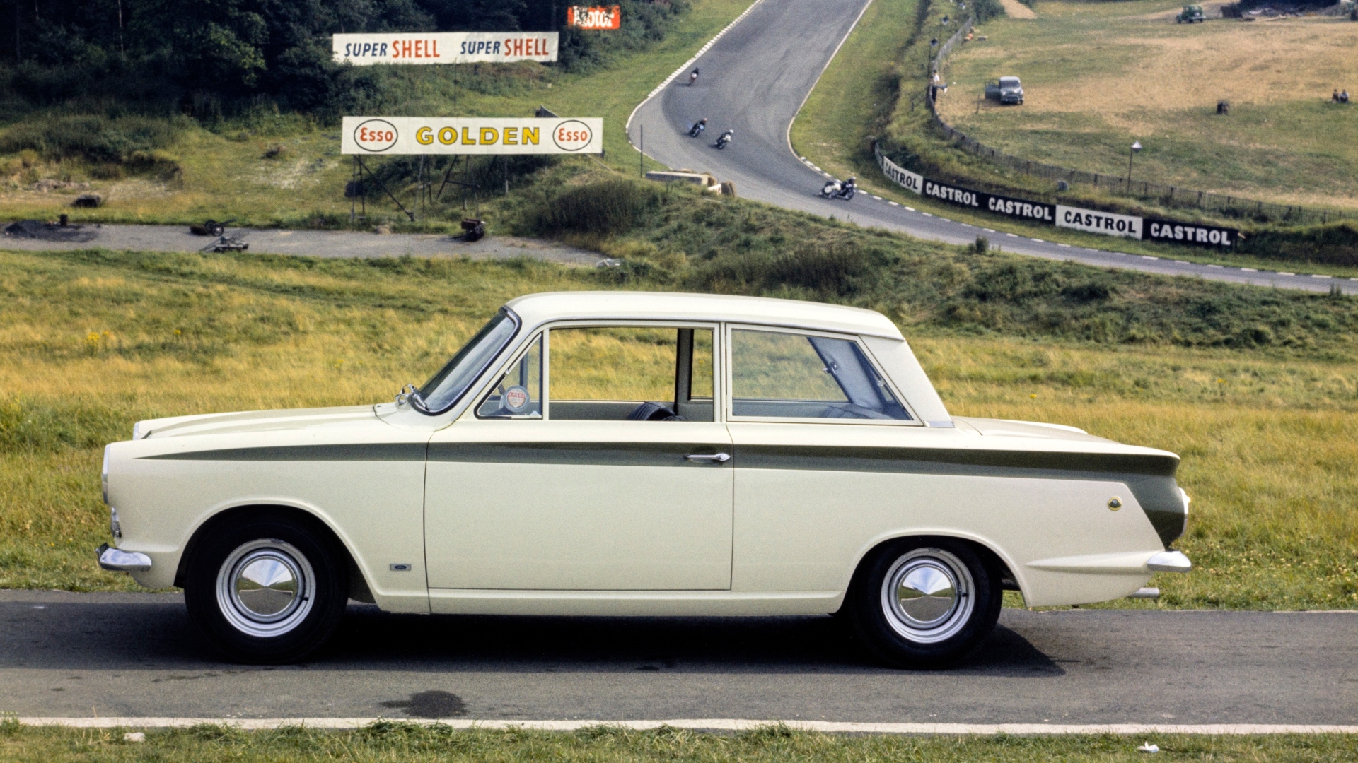 ford-cortina-lotus-3