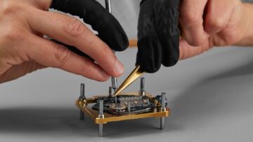 jacob-e-co-bugatti-tourbillon-baguette-orologio-cronografo-2025-7