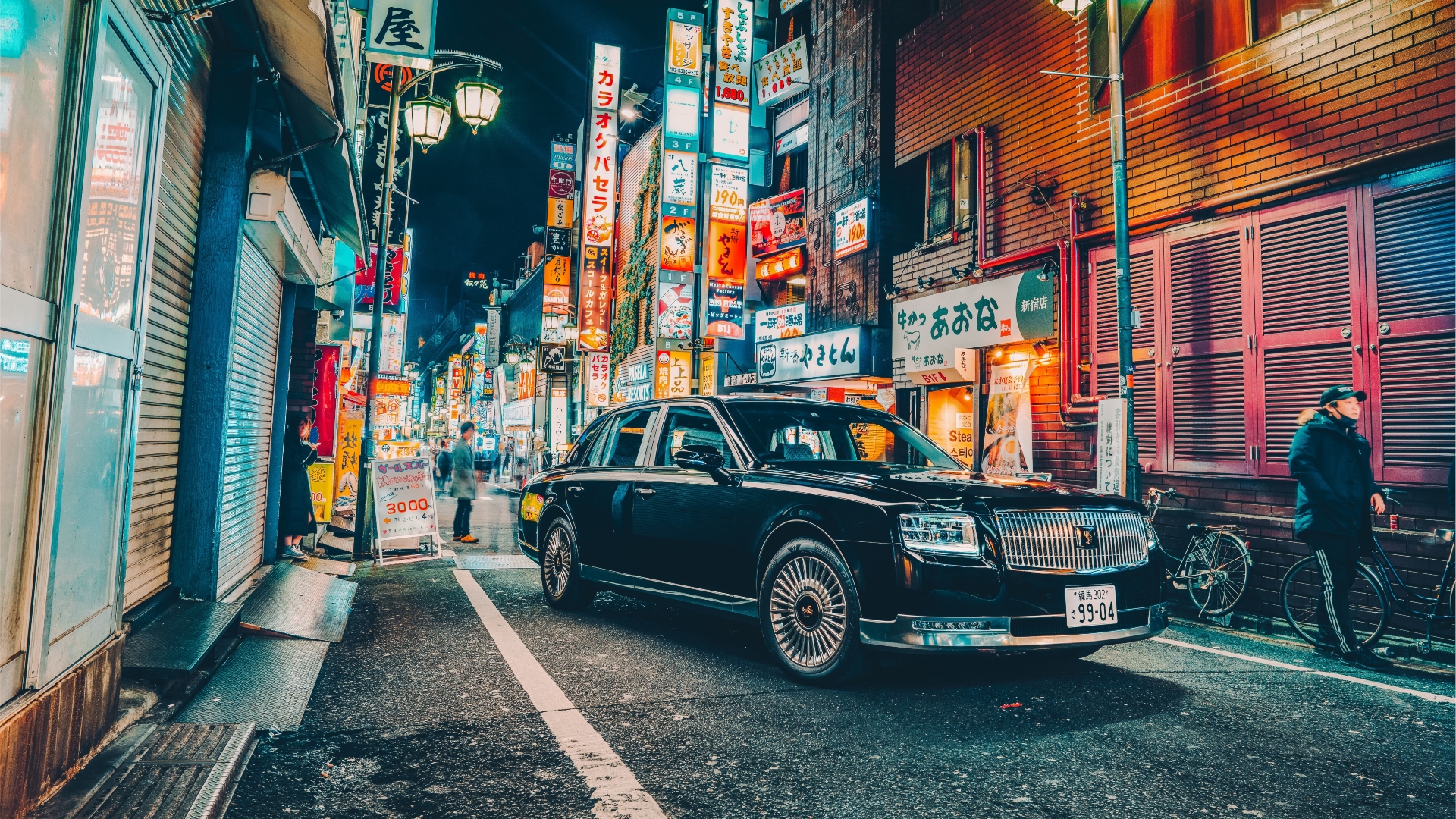 Perché comprare una Rolls-Royce quando puoi prendere… una Toyota?!
