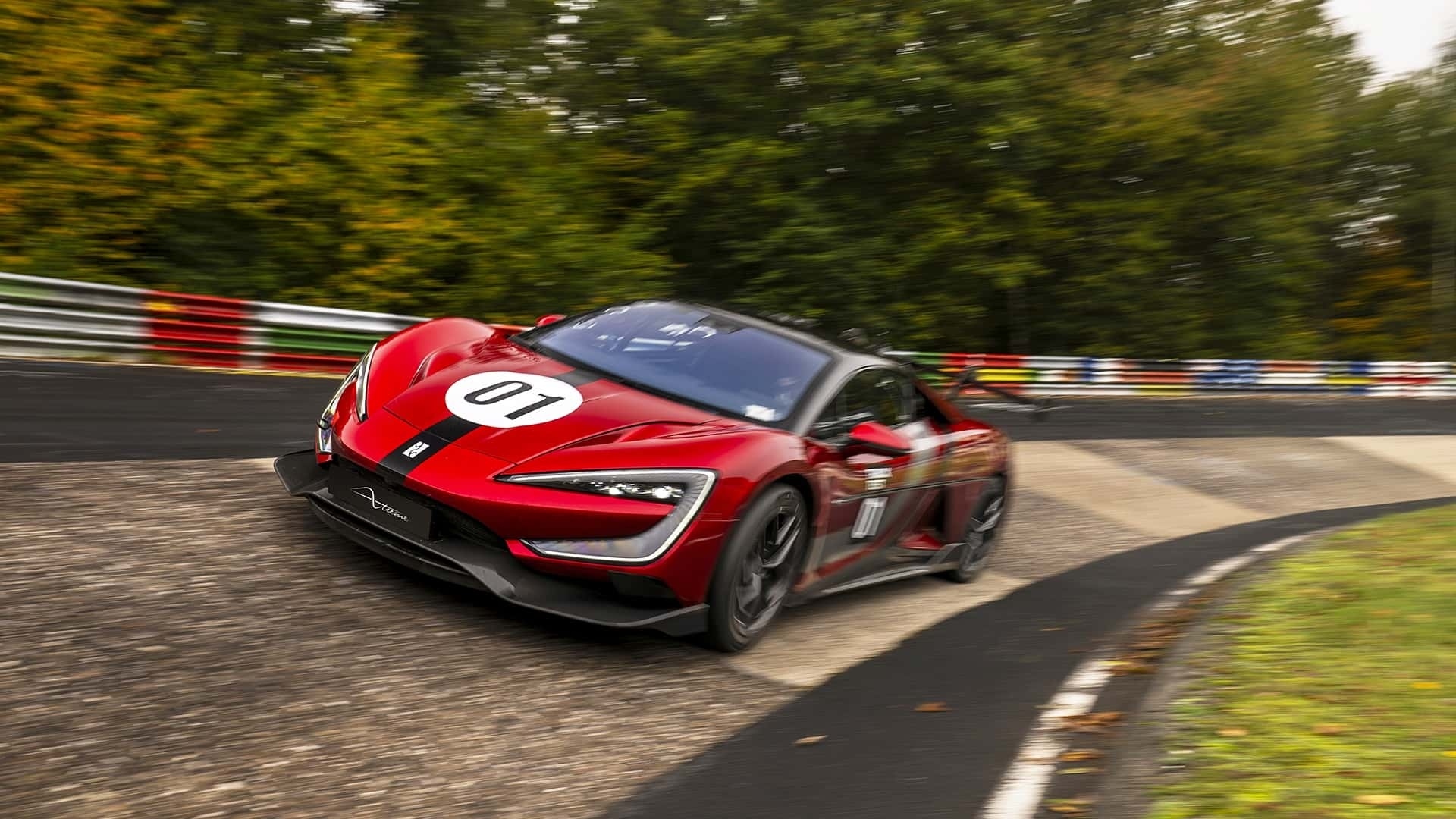 BYD Yangwang-U9-Xtreme-record-nurburgring-2025-auto-elettriche-3