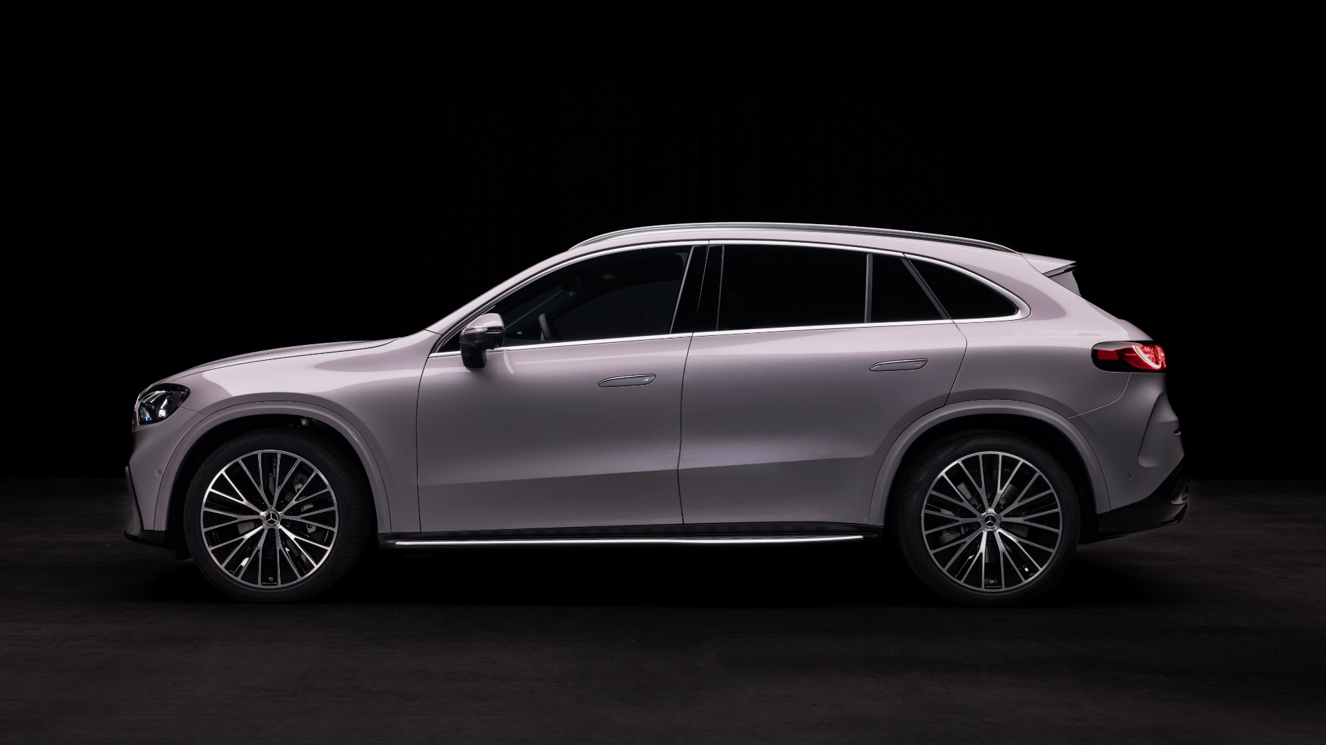 Mercedes-GLC-elettrica-2025-3