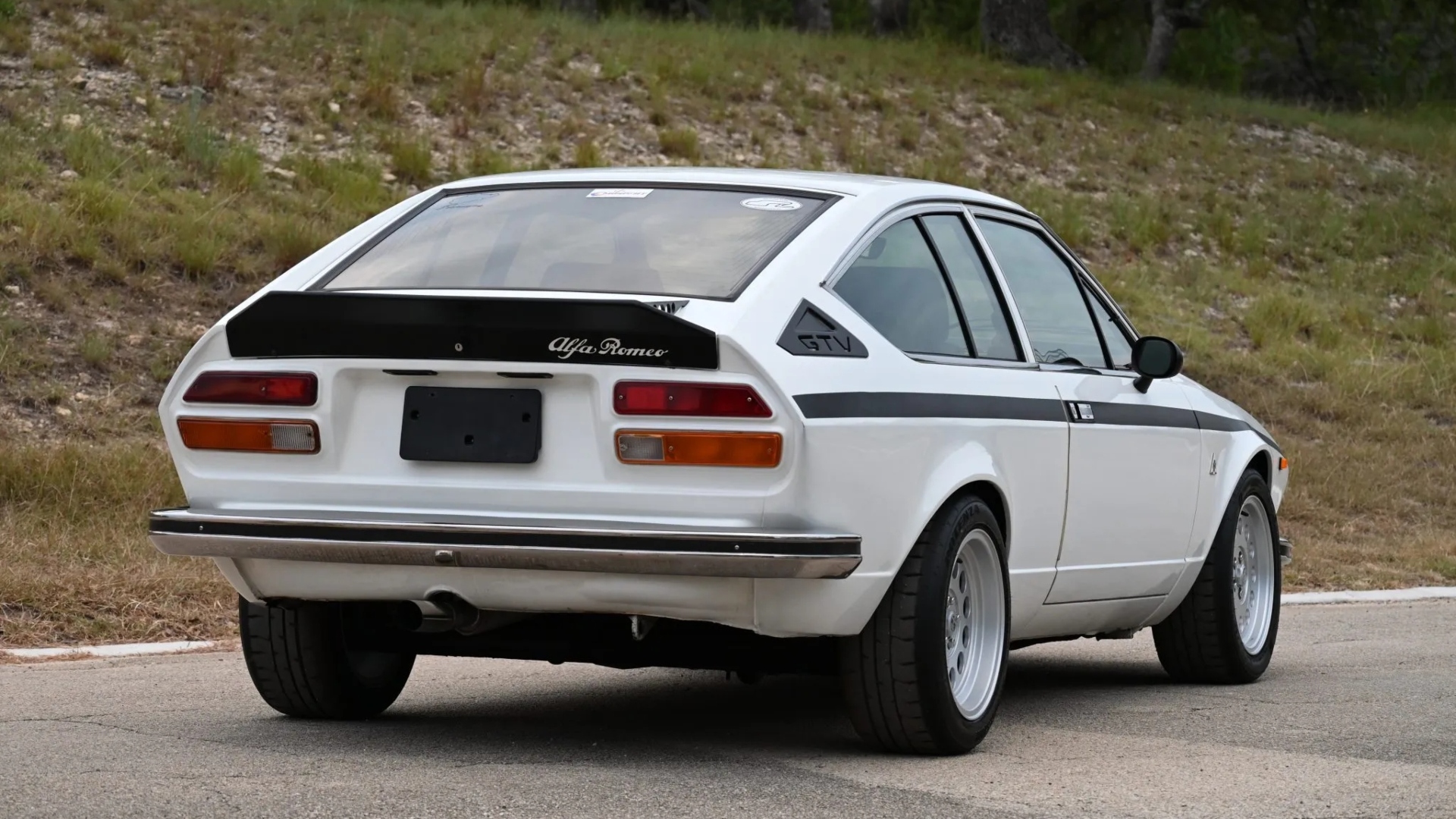 alfa-romeo-alfetta.gt-v8-asta-2025-5