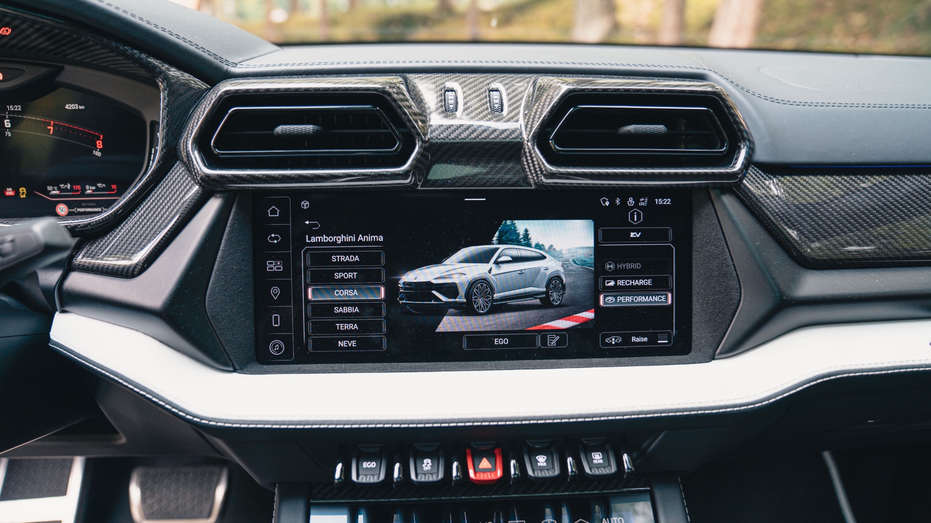 lamborghini-urus-se-test-drive-prova-foto-davide-bo-20 lamborghini-urus-se-test-drive-prova-foto-davide-bo-20