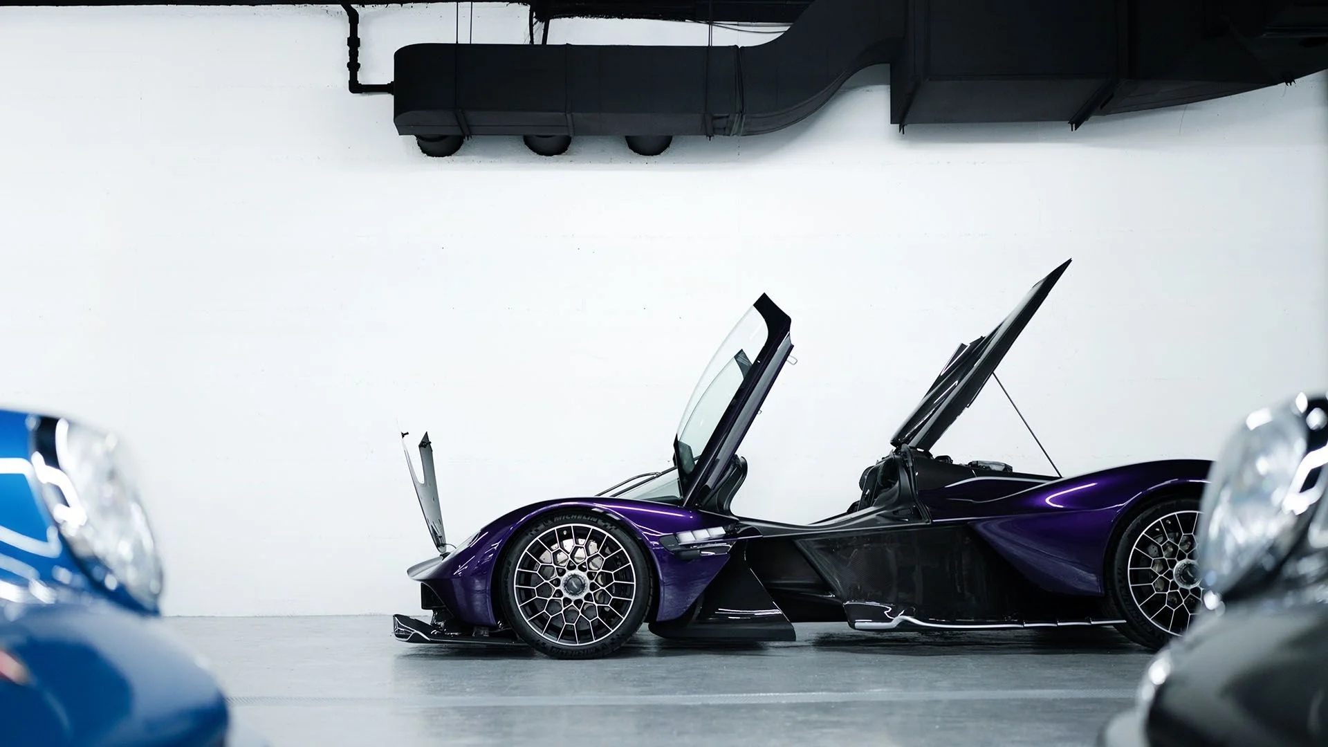 2024-aston-martin-valkyrie-spider (8) 2024-aston-martin-valkyrie-spider (8)