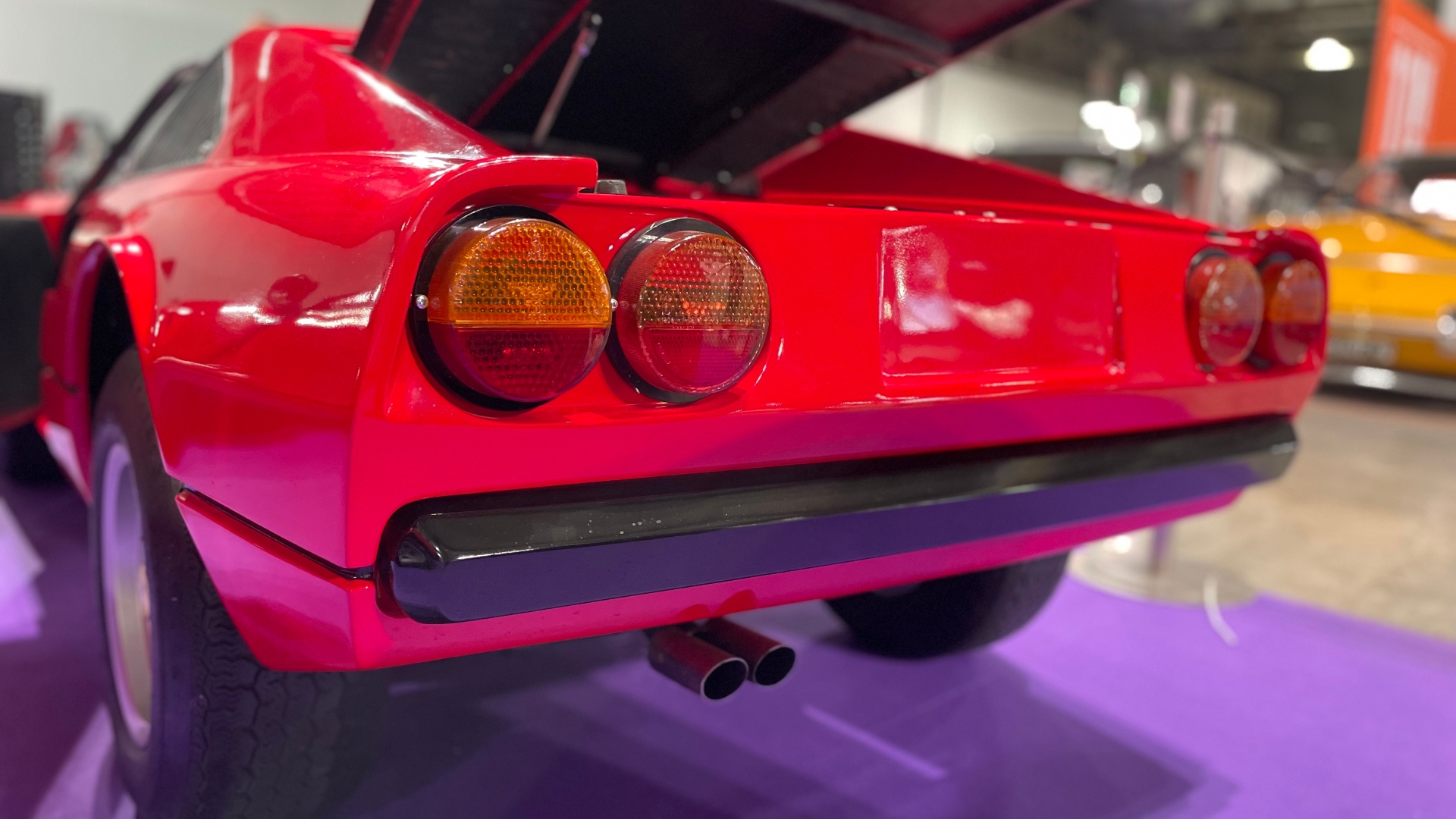 Mini-Ferrari-308-GTS-Giacomo-Agostini-11