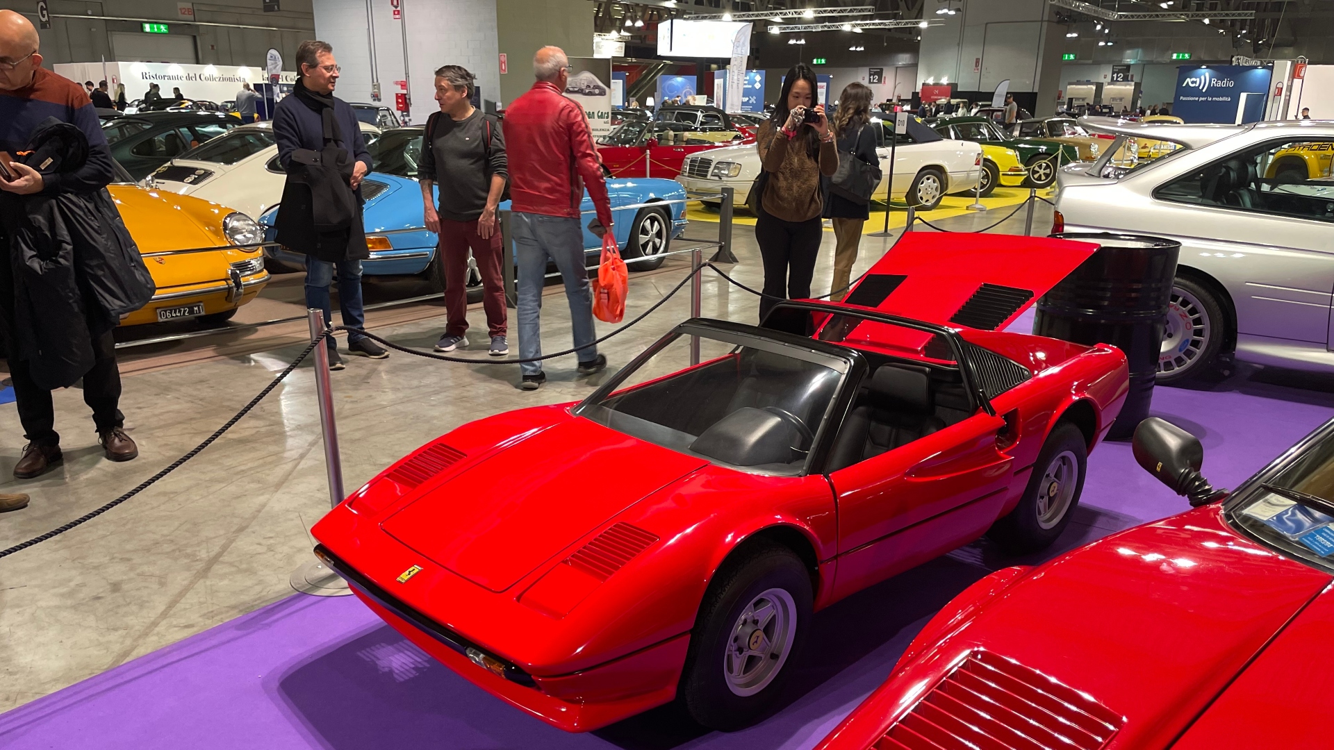Mini-Ferrari-308-GTS-Giacomo-Agostini-8