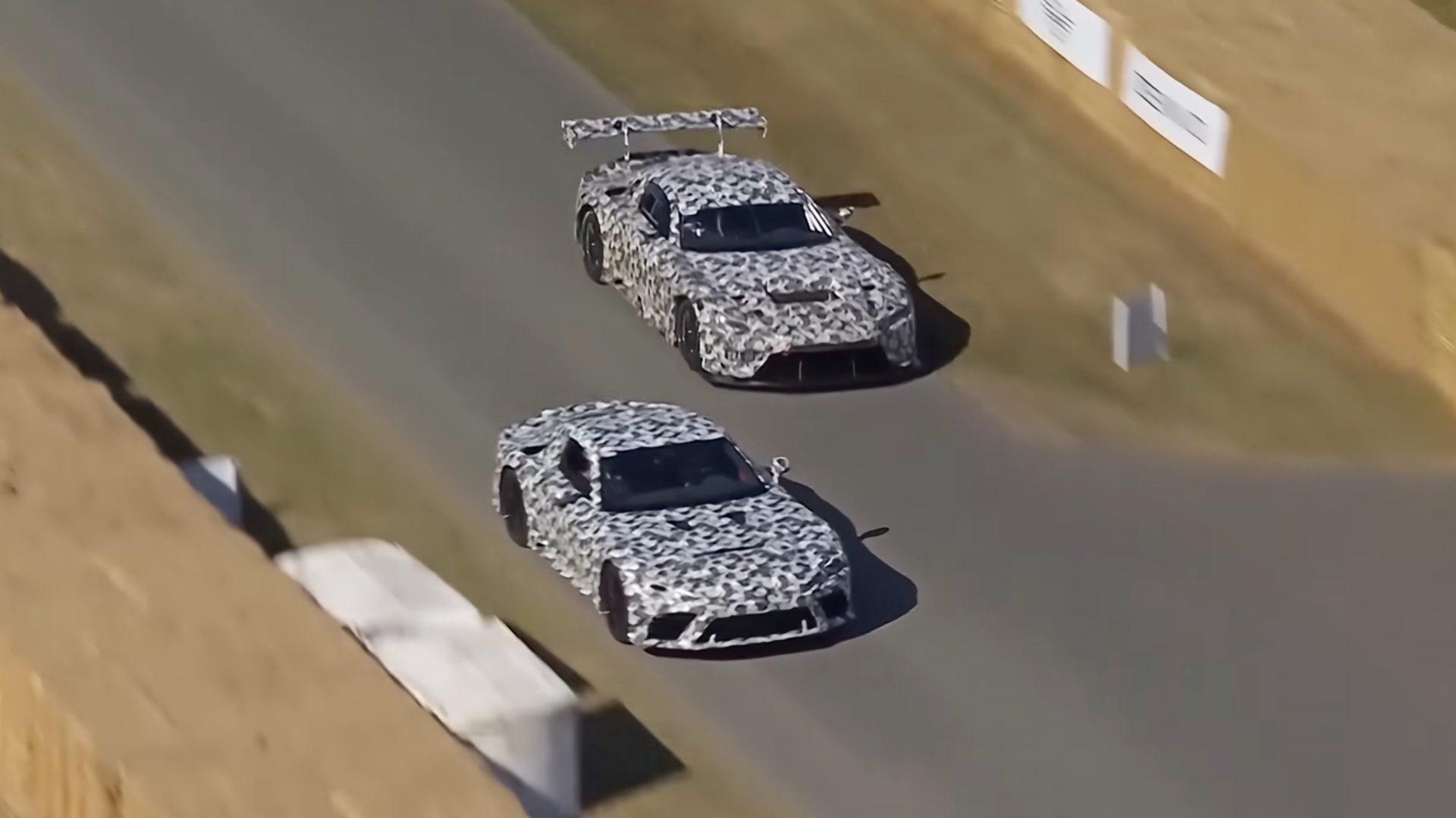 Il rombo del V8 annuncia l’erede della Lexus LFA Il rombo del V8 annuncia l’erede della Lexus LFA