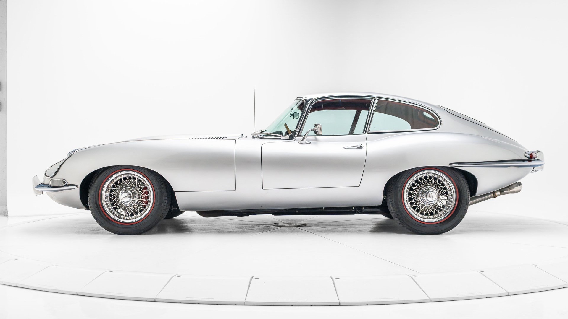 1969-jaguar-e-type (4) 1969-jaguar-e-type (4)