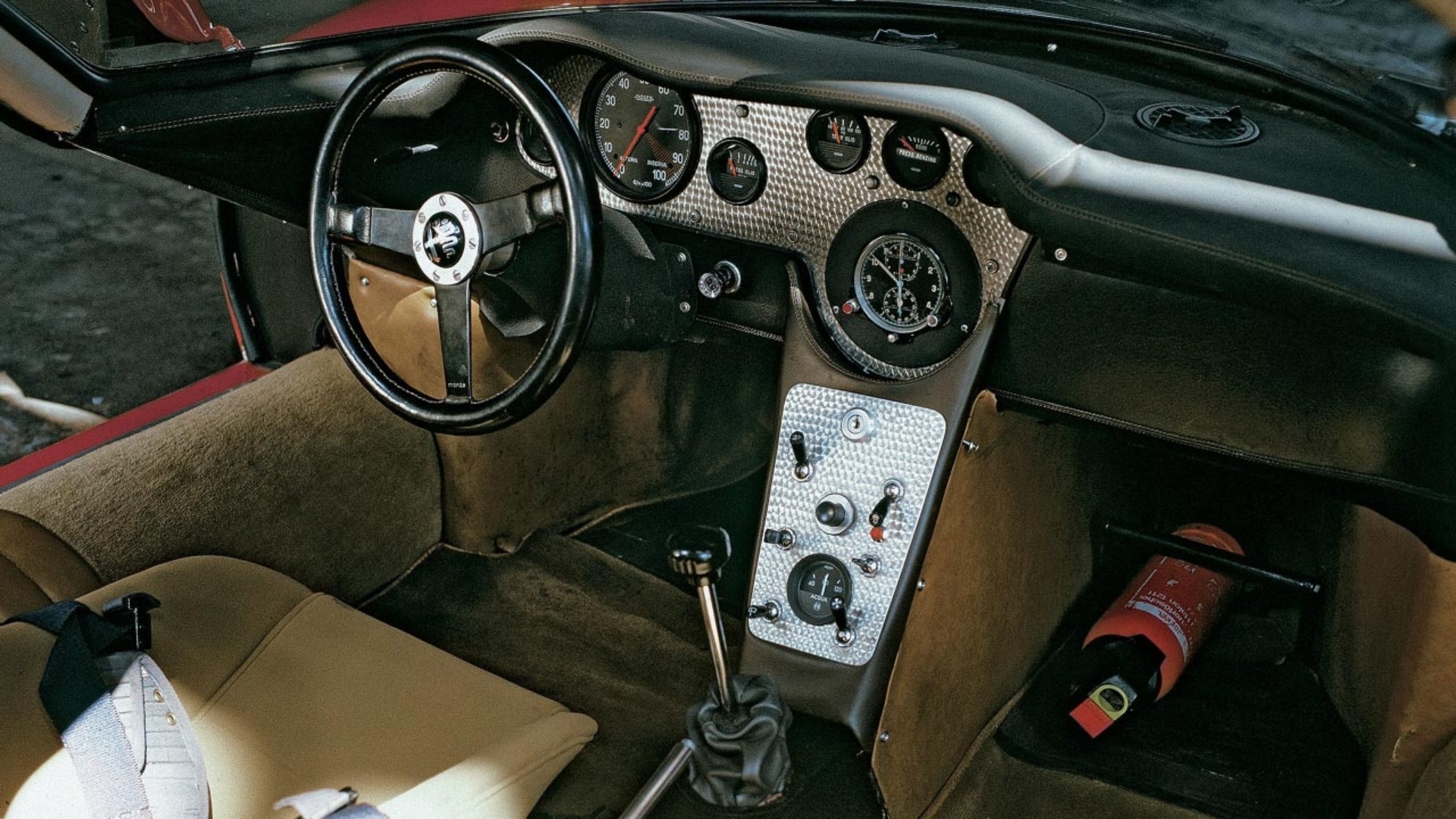 Alfa-Romeo-33-Stradale- 1967- (3)