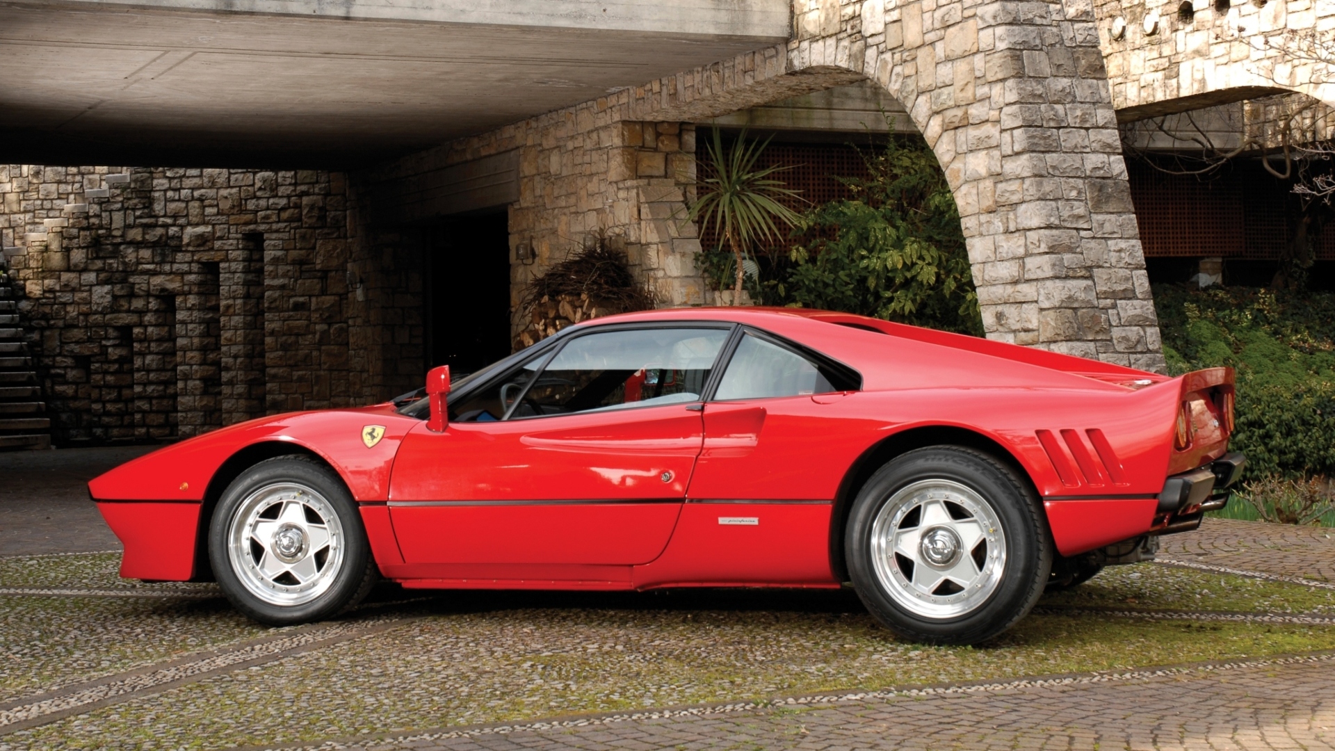 Ferrari-288-GTO-1984-3