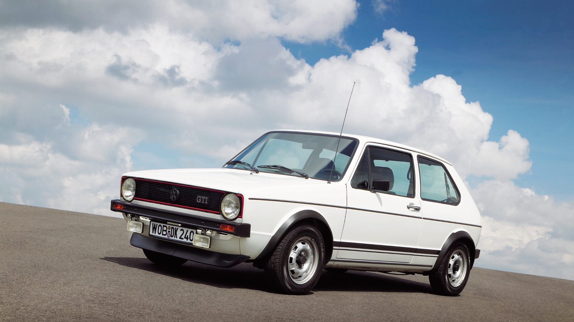 Exterior: Stationary, Golf GTI 1976 Exterior: Stationary, Golf GTI 1976