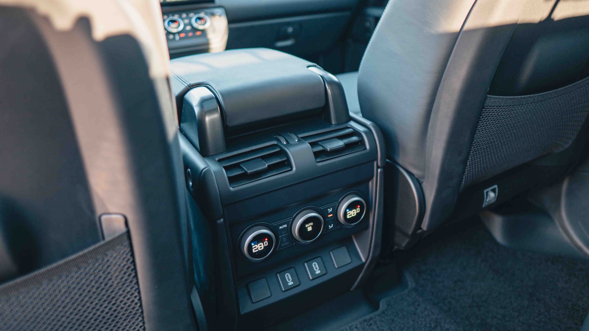 land-rover-defender-my26-prova-test-drive-foto-davide-bo-8 land-rover-defender-my26-prova-test-drive-foto-davide-bo-8