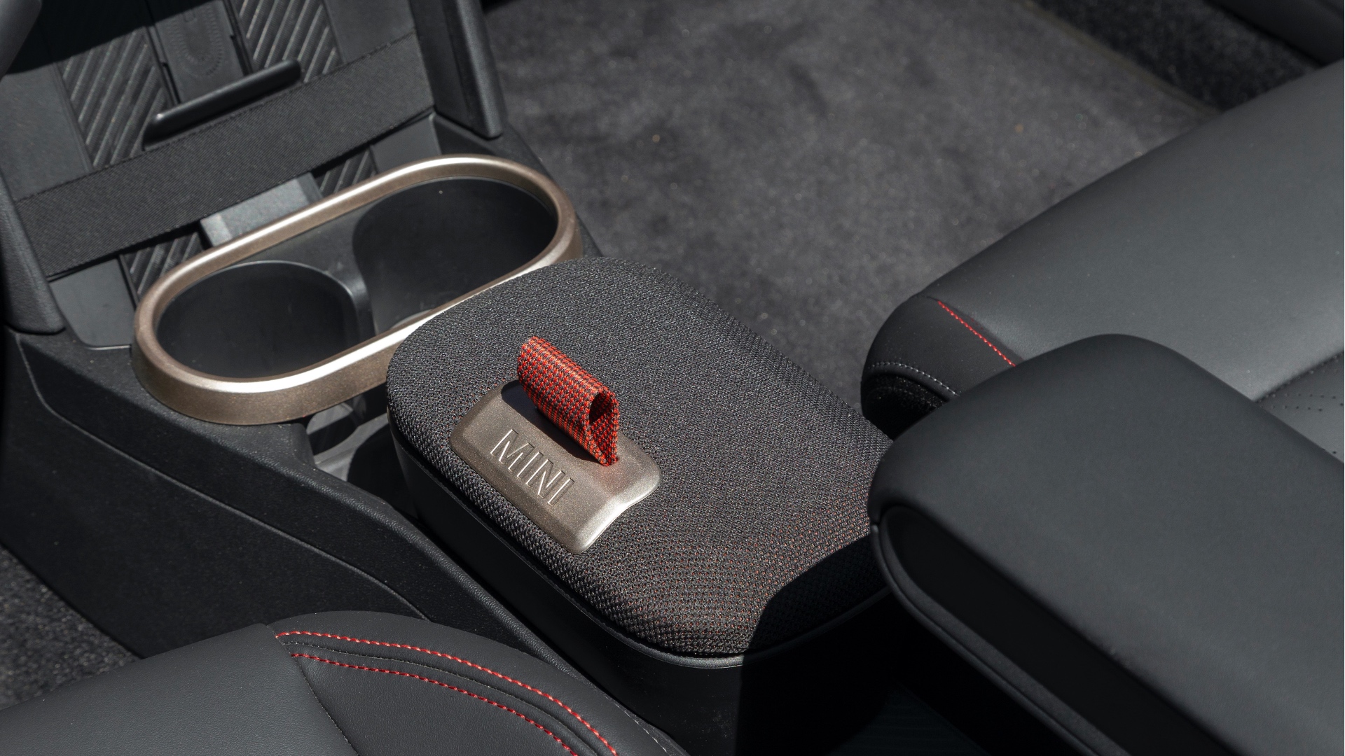 mini-jcw-cabrio-2026-prova-11