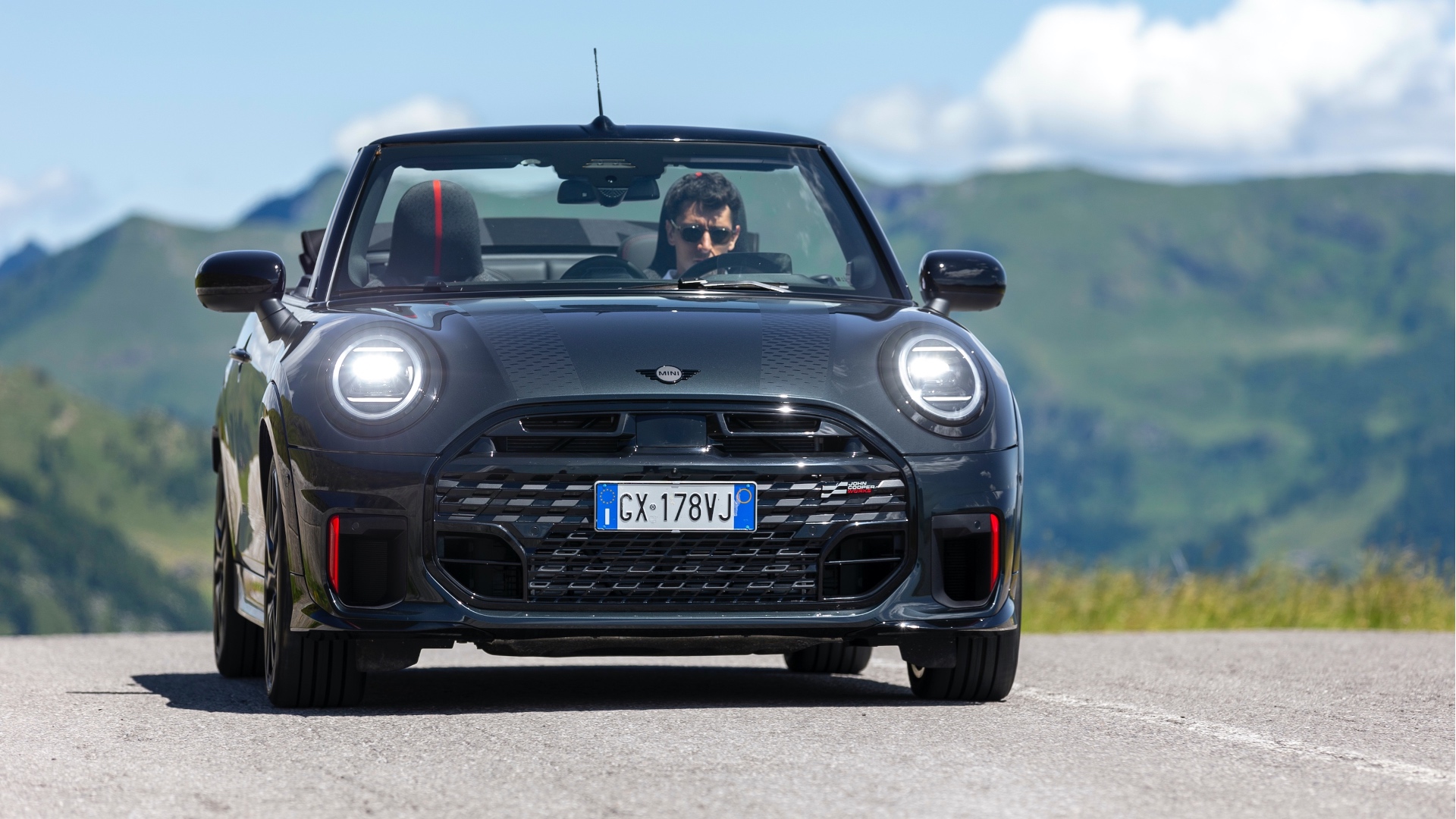 mini-jcw-cabrio-2026-prova-18
