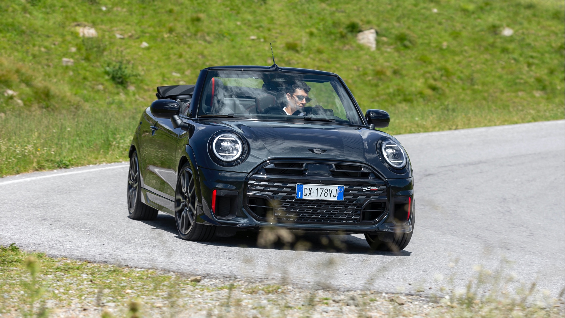 mini-jcw-cabrio-2026-prova-21