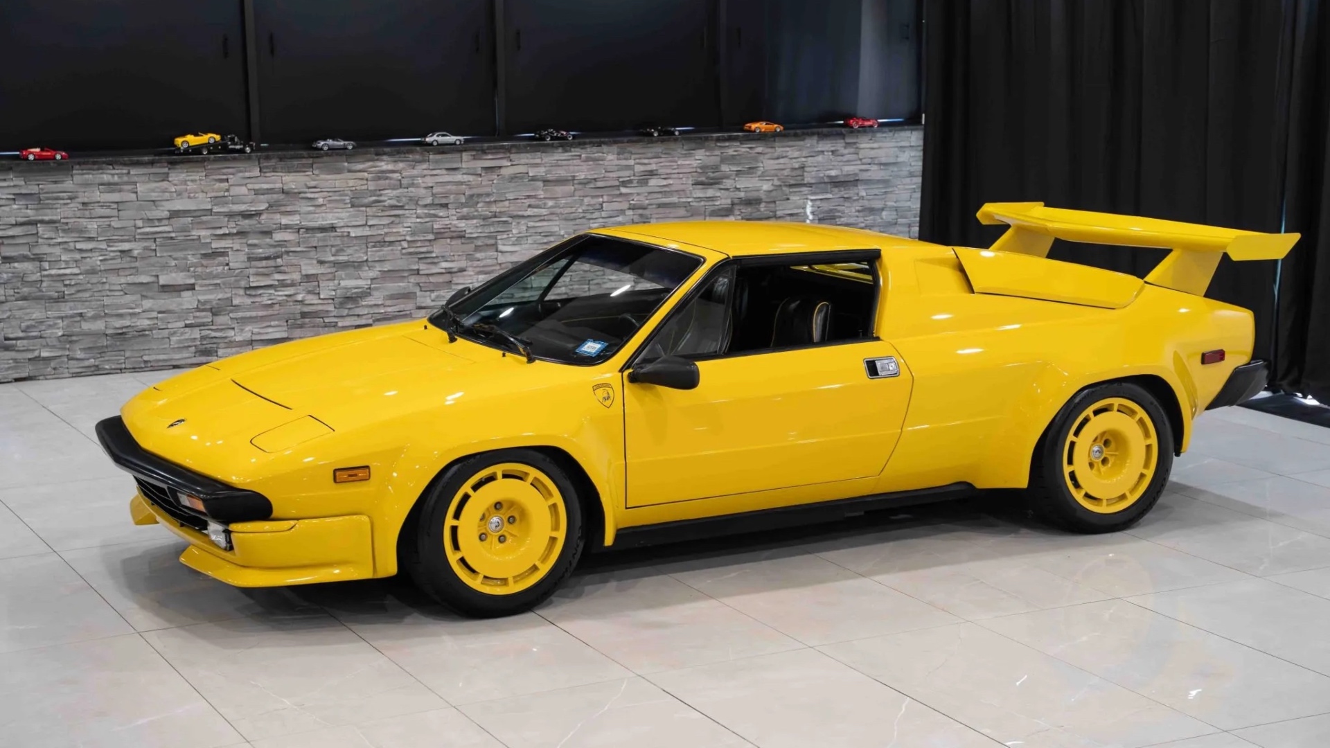 1988_lamborghini_jalpa_88-Jalpa-248-00181-scaled 1988_lamborghini_jalpa_88-Jalpa-248-00181-scaled