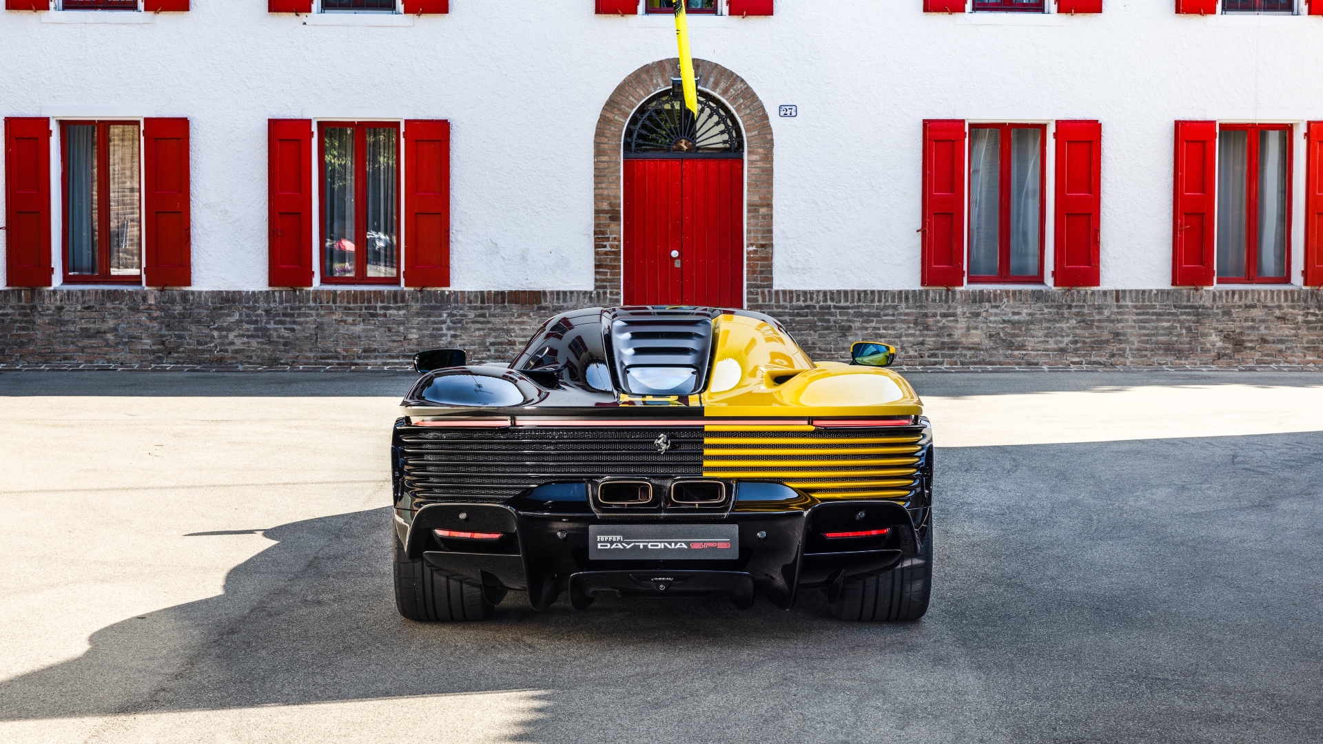 2025-Ferrari-Daytona-SP3--Tailor-Made-_1359006