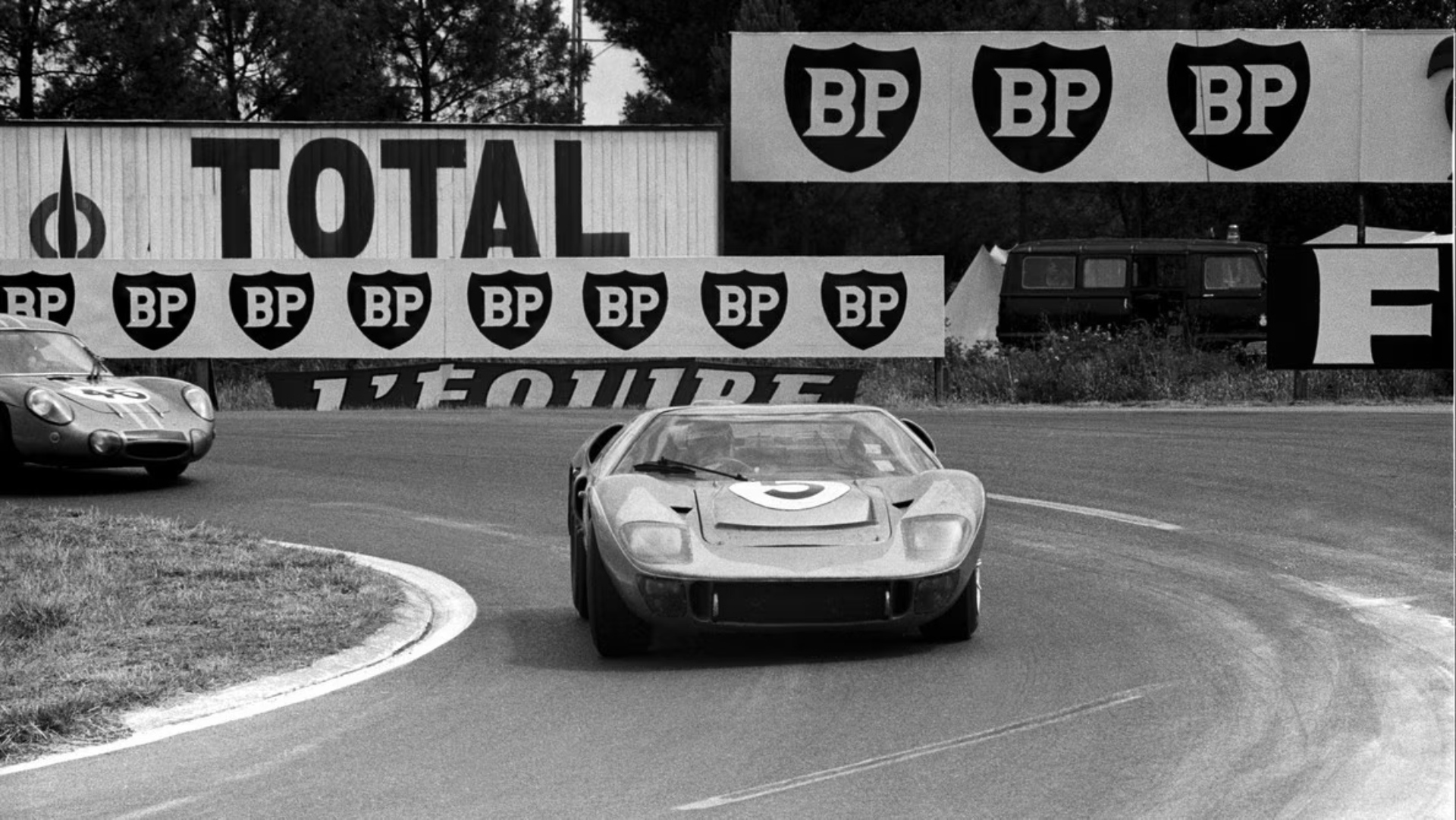 24-ore-le-mans-1966-ford-gt40-ferrari-ken-miles-carrol-shelby-12
