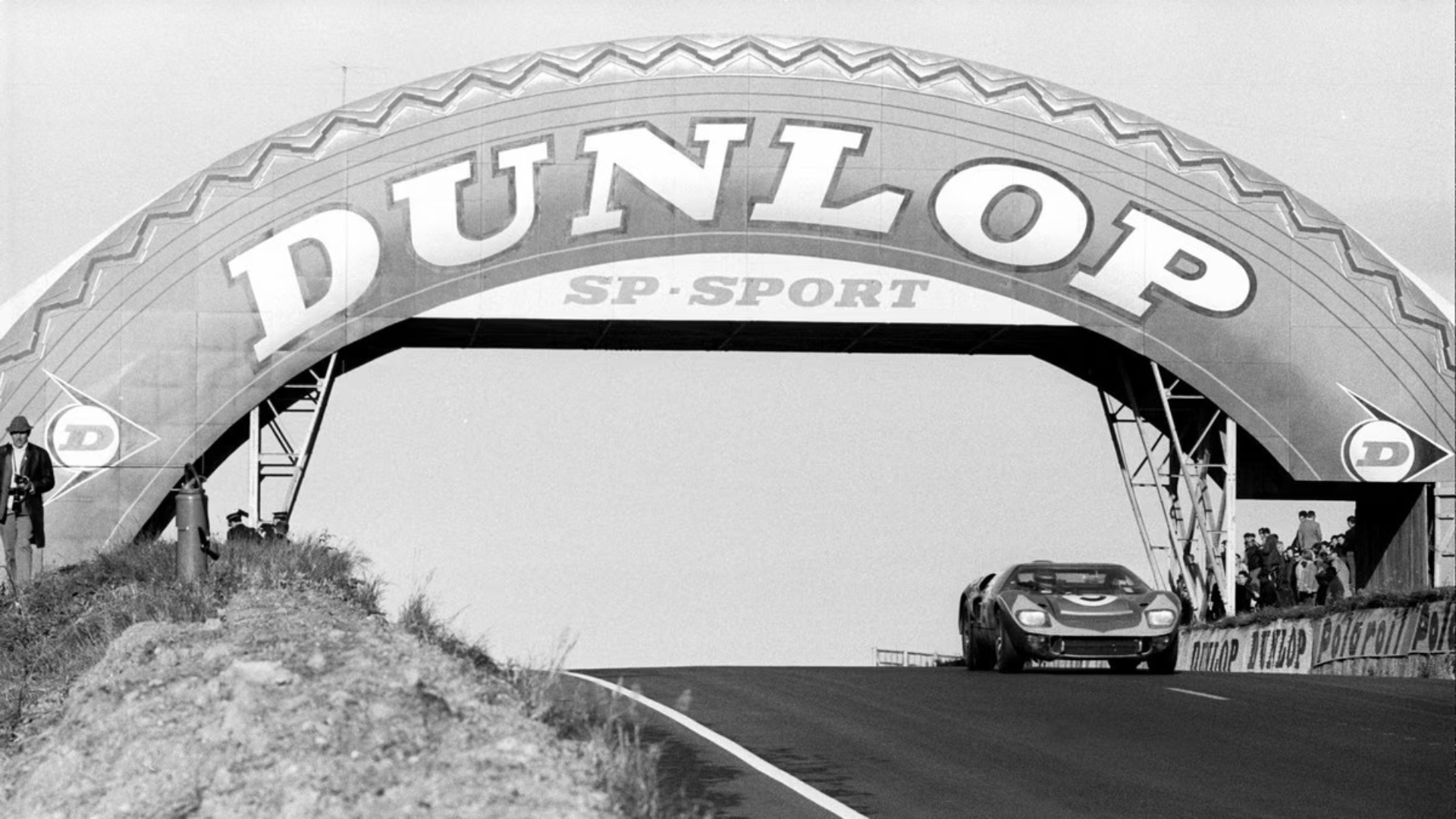 24-ore-le-mans-1966-ford-gt40-ferrari-ken-miles-carrol-shelby-5