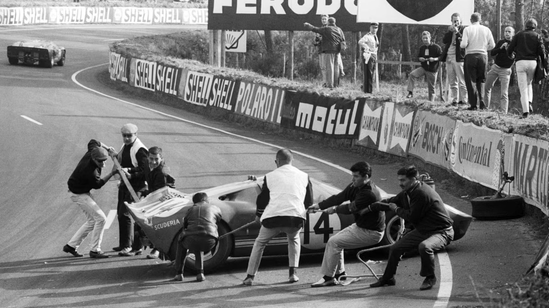 24-ore-le-mans-1966-ford-gt40-ferrari-ken-miles-carrol-shelby-6