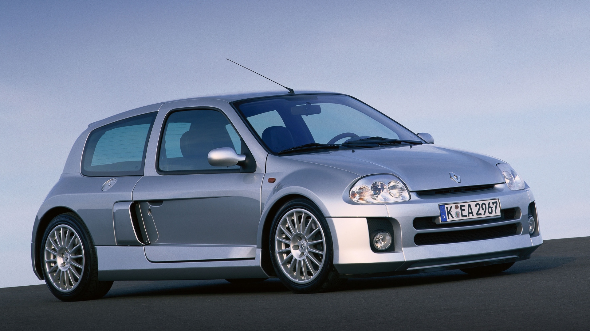 Renault-Clio-V6-2001-altra-2