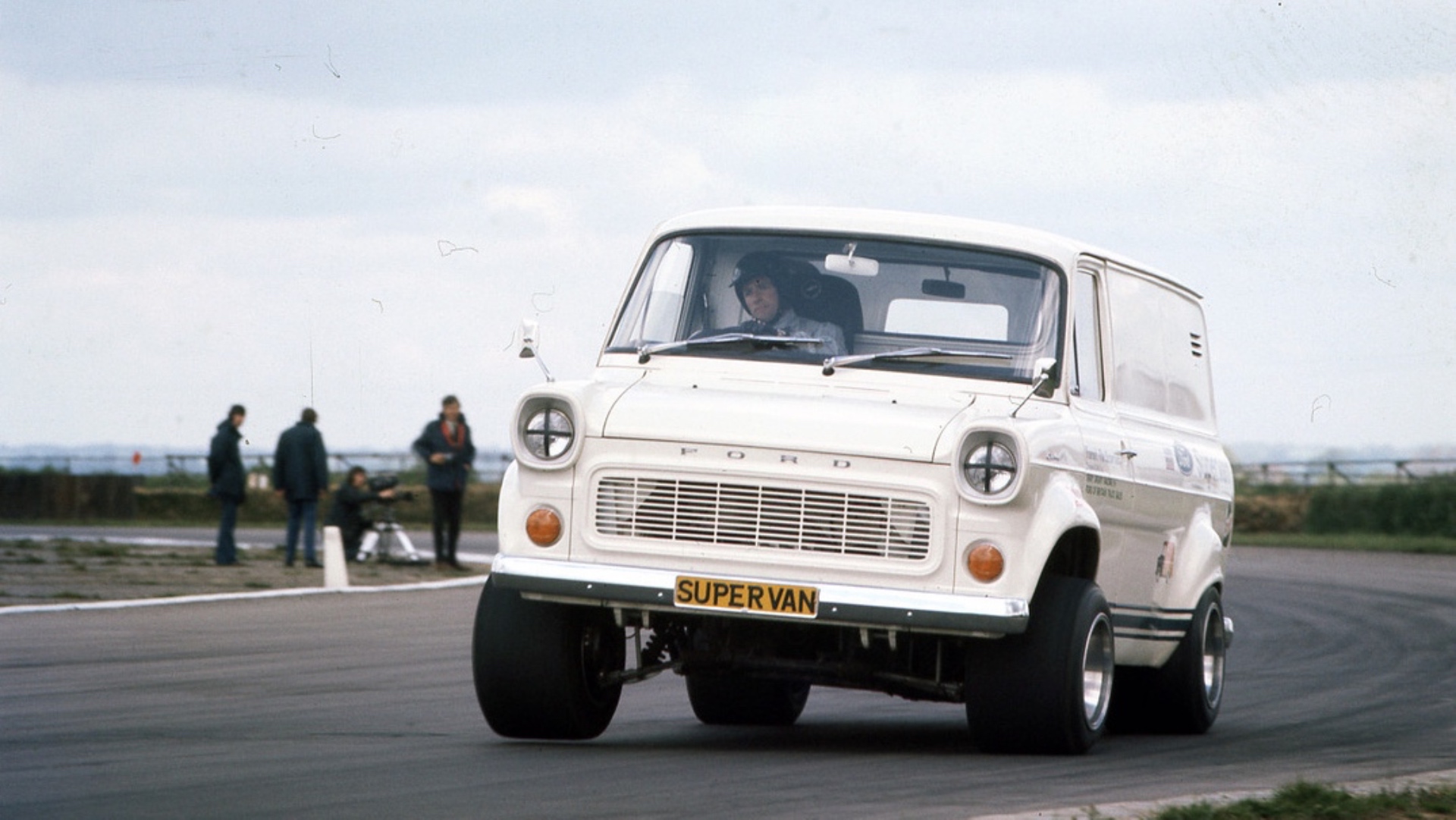 Ford Supervan, i furgoni più veloci del mondo