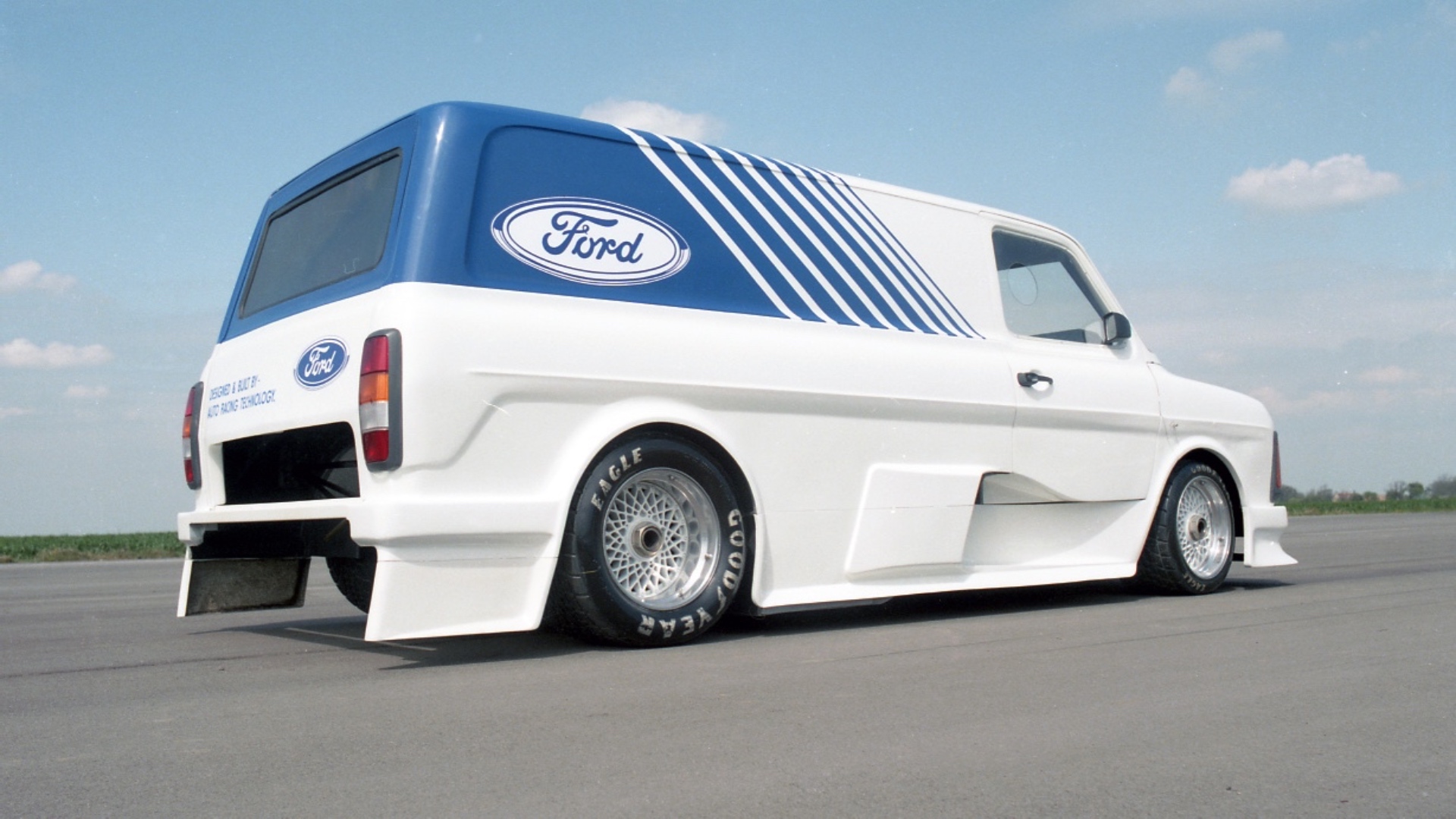 SuperVan_original-cn_uk_1984_278_0005