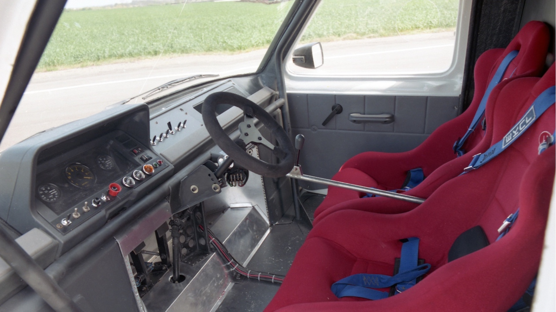 SuperVan_original-cn_uk_1984_278_0025