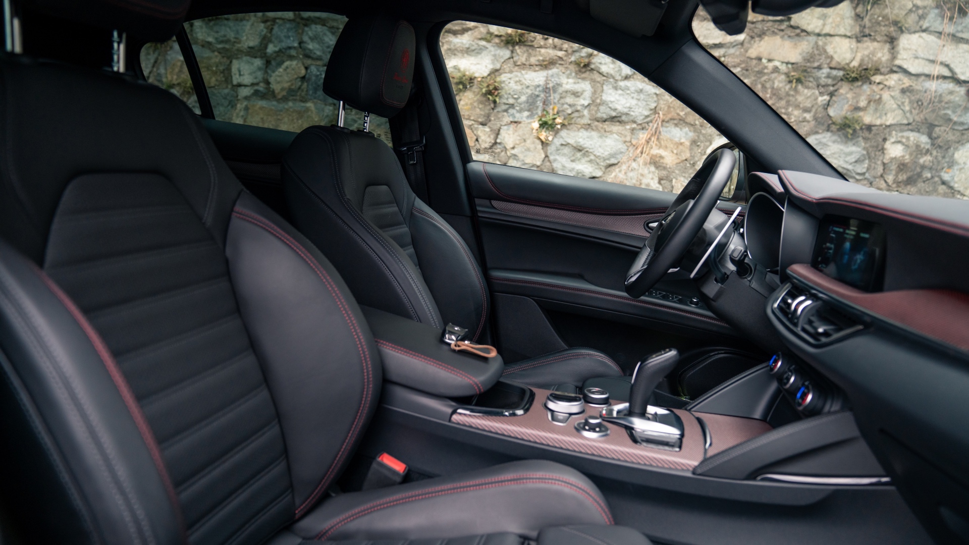 alfa-romeo-stelvio-quadrifoglio-2026-test-drive-prova-15