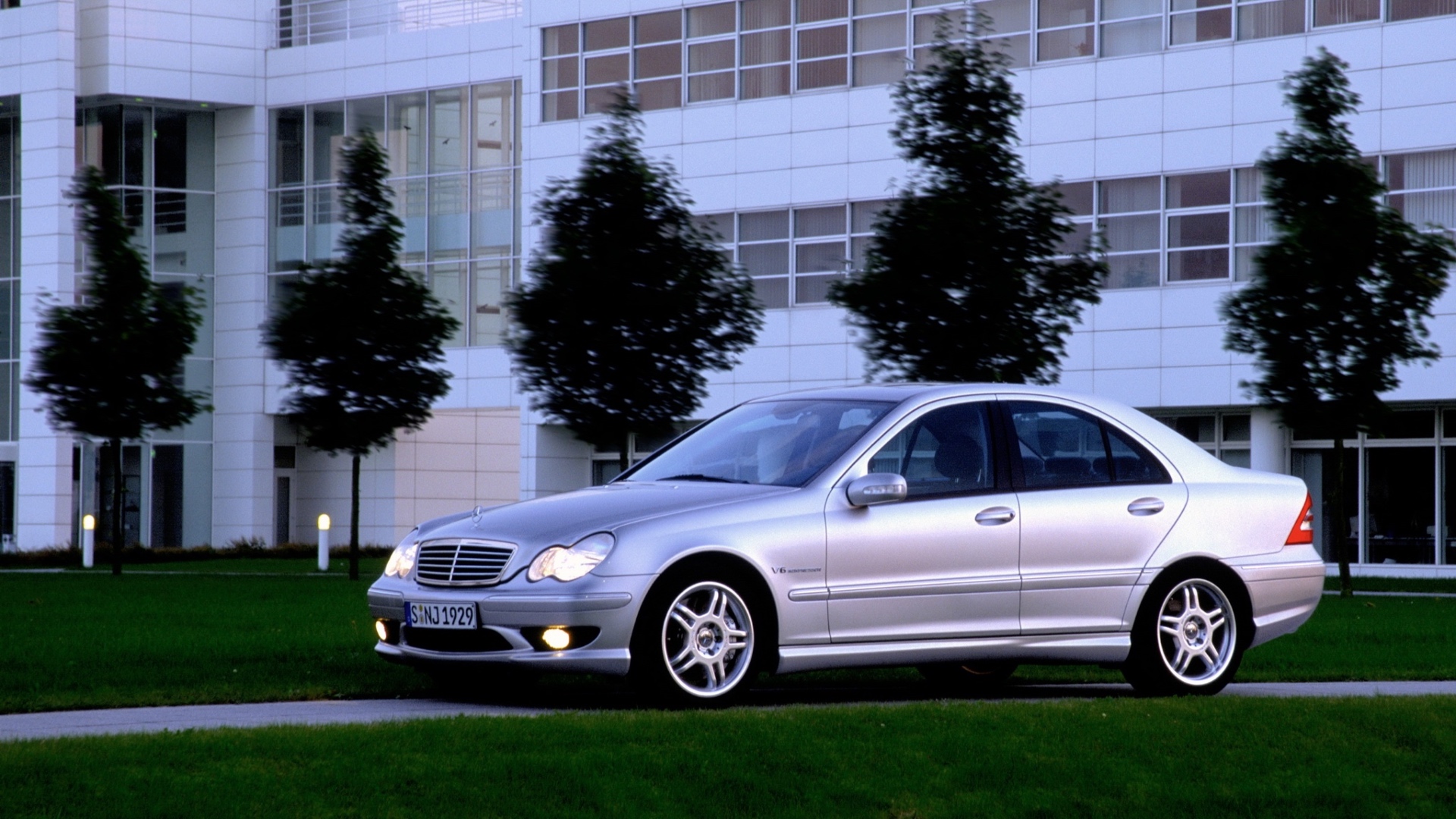 mercedes-benz_c_32_amg_6