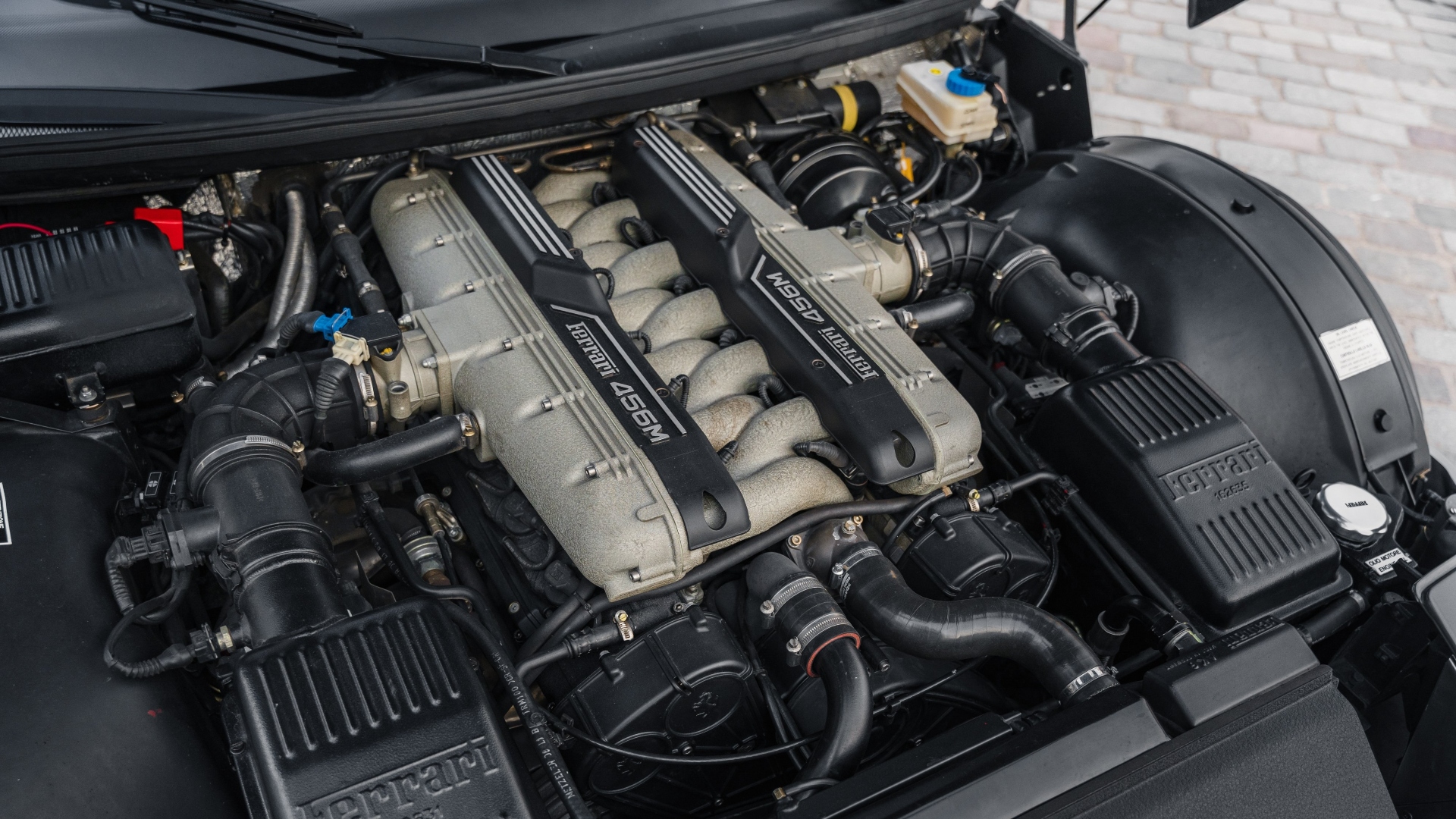 michael-schumacher-ferrari-456m-gt-benetton-formula-1-in-vendita-2026-asta-10