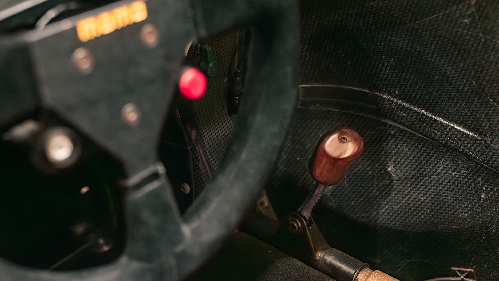 michael-schumacher-ferrari-456m-gt-benetton-formula-1-in-vendita-2026-asta-17