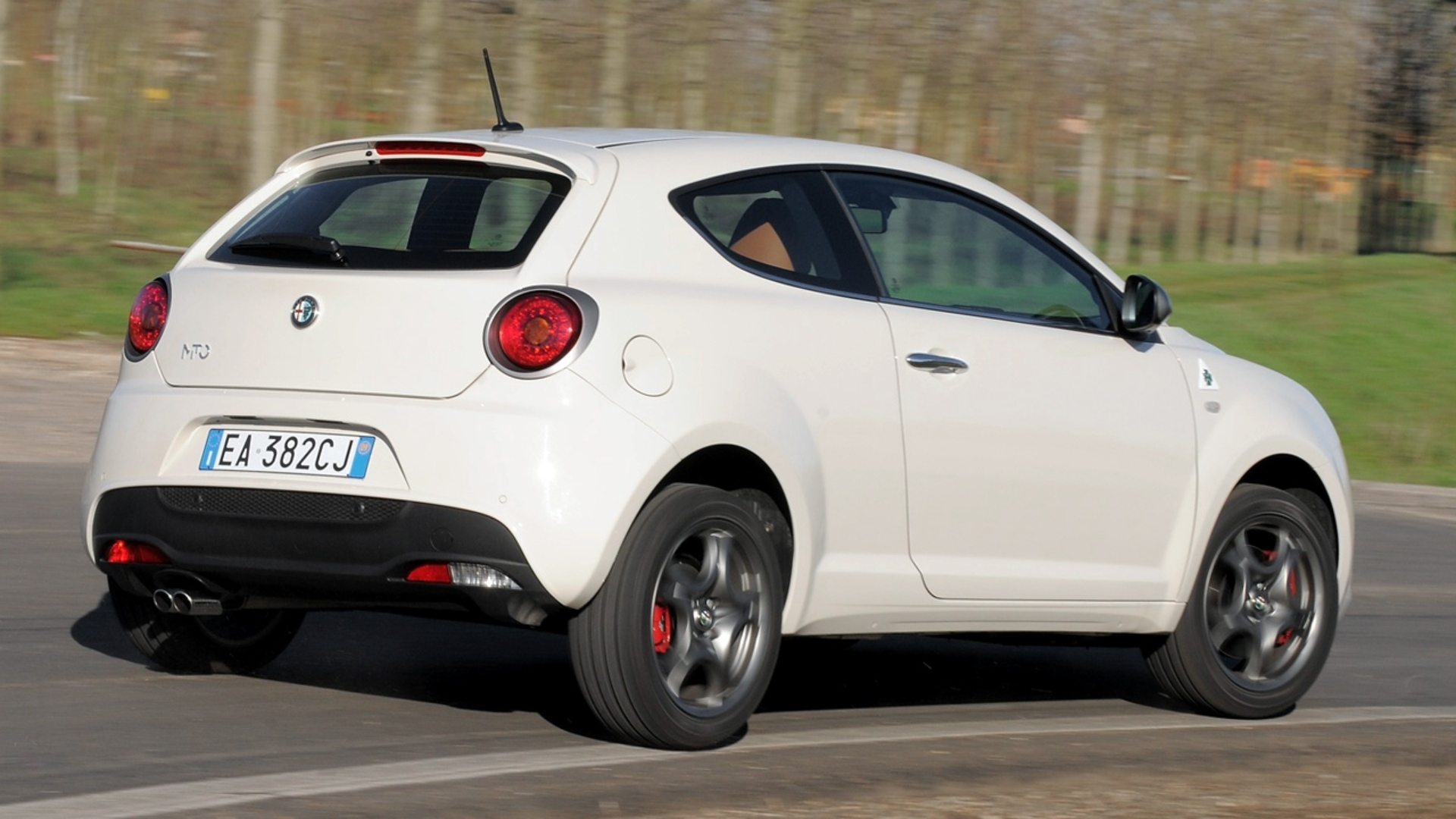 Alfa-Romeo-sportive-a-meno-di-10000-euro-14