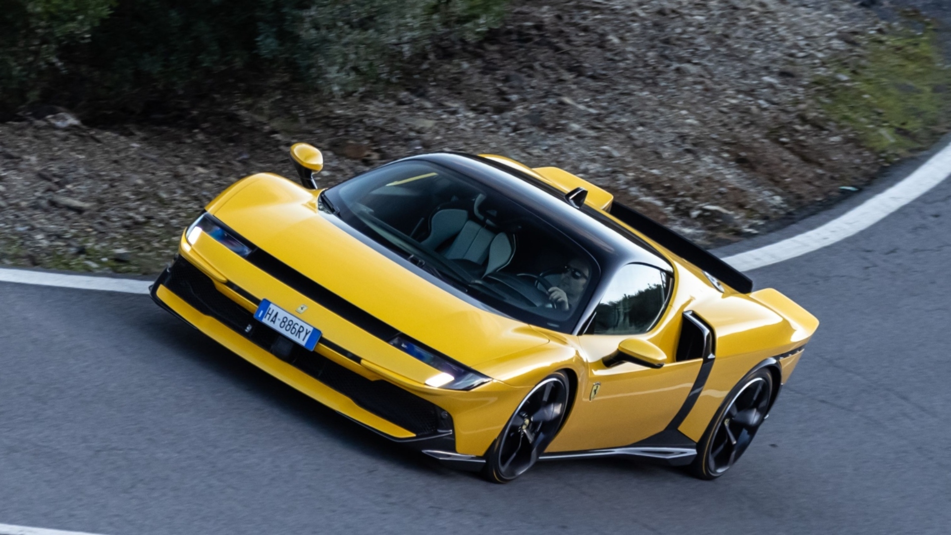 Ferrari-849-Testarossa-2025-8