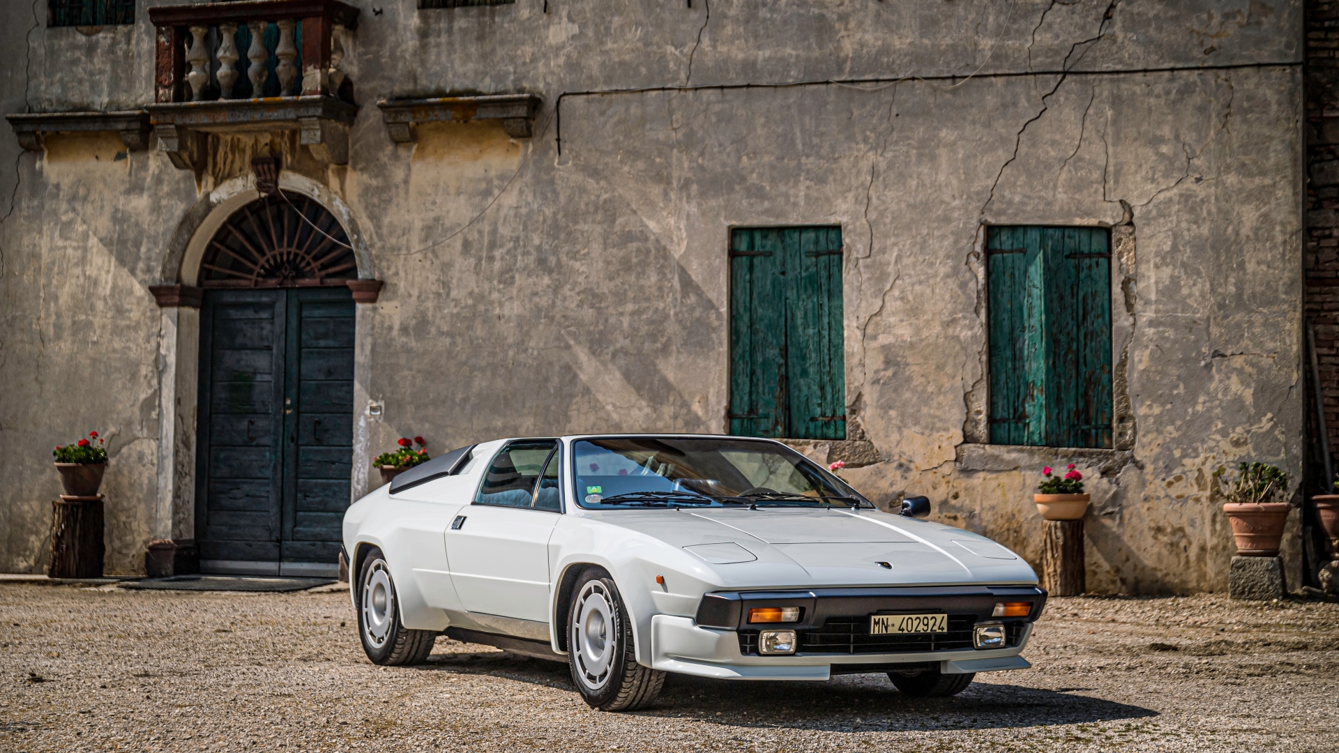 Lamborghini-Jalpa-1981-3