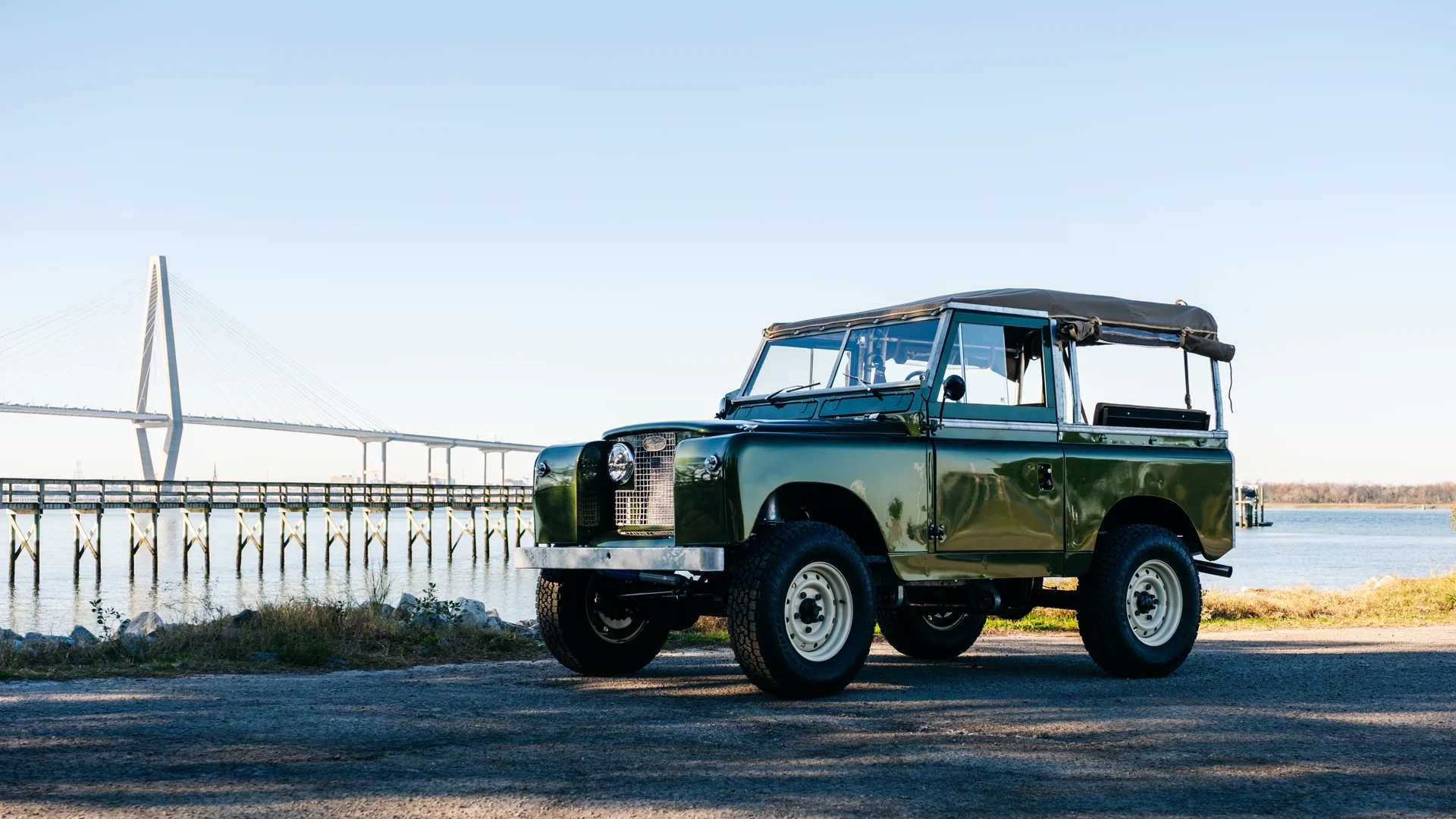 Forse la tua vecchia Land Rover ha bisogno di un bel V8 americano