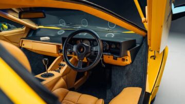 lamborghini-lotus-f1-in-vendita-12