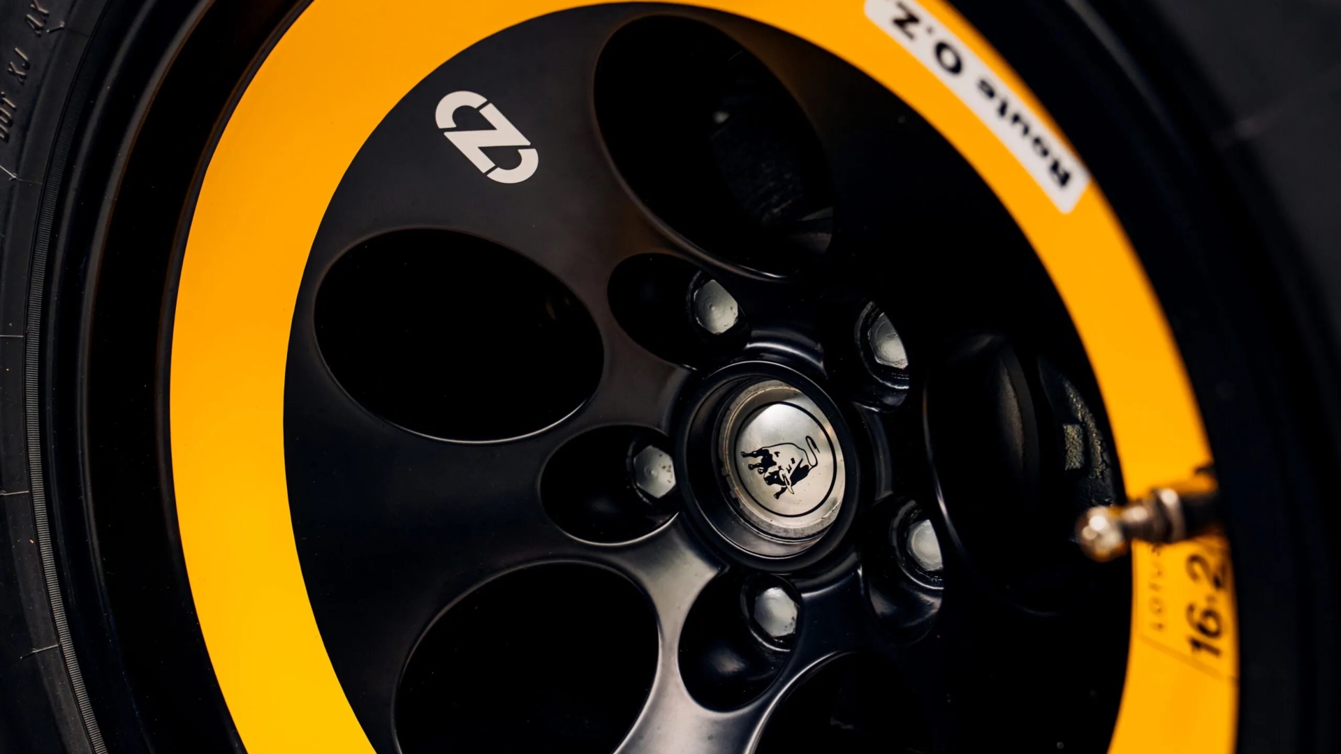 lamborghini-lotus-f1-in-vendita-14