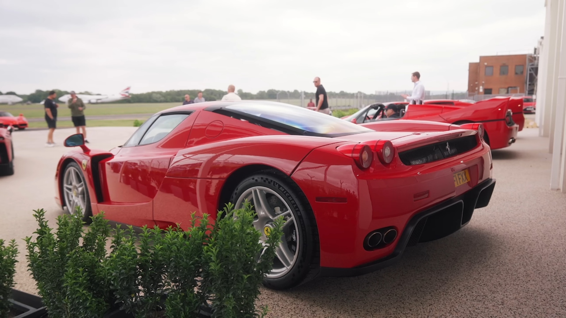 Ferrari-288-GTO-F40-F50-Enzo-drag-race-2026-2