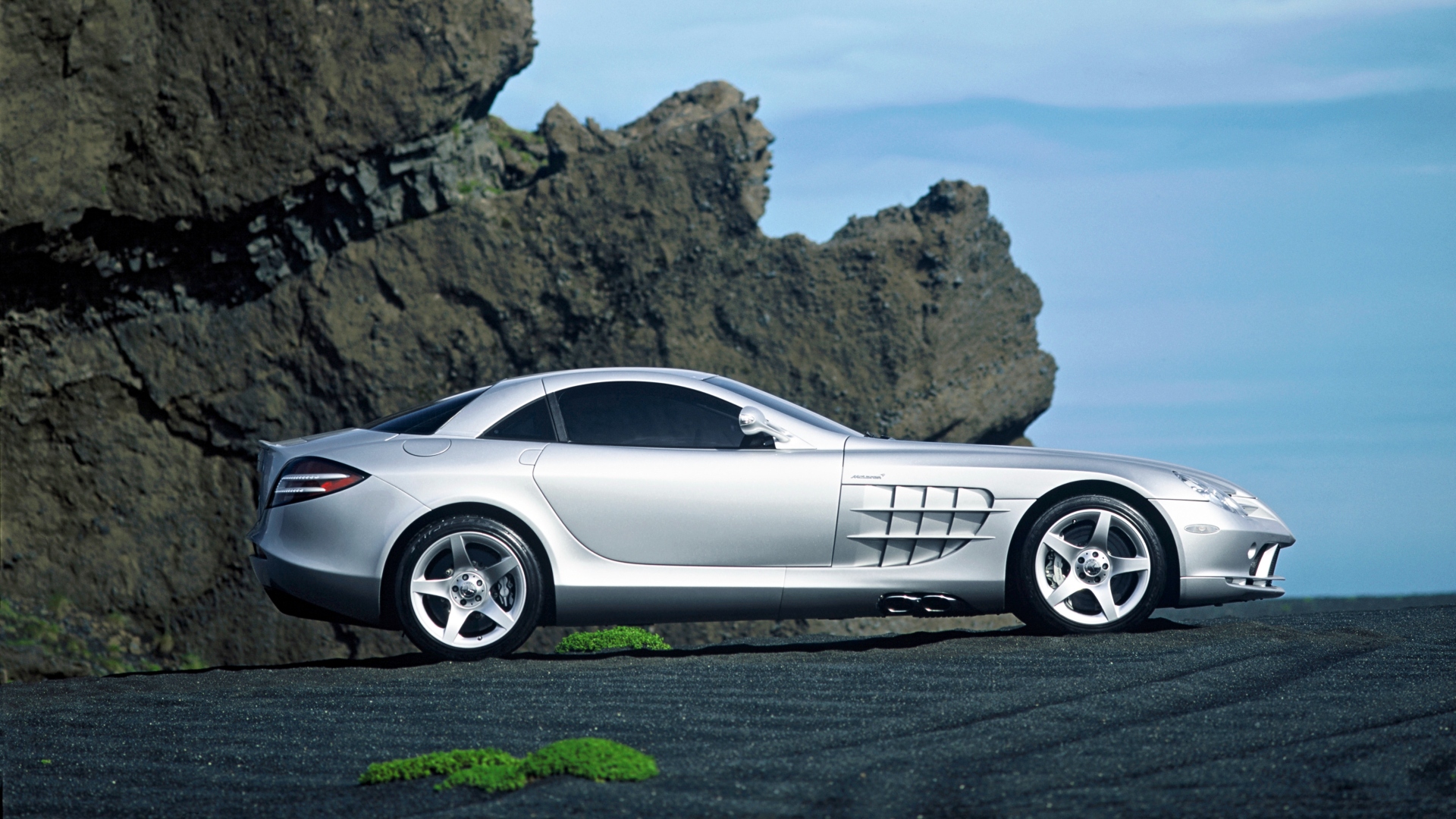 Mercedes-SLR-McLaren-2003-1