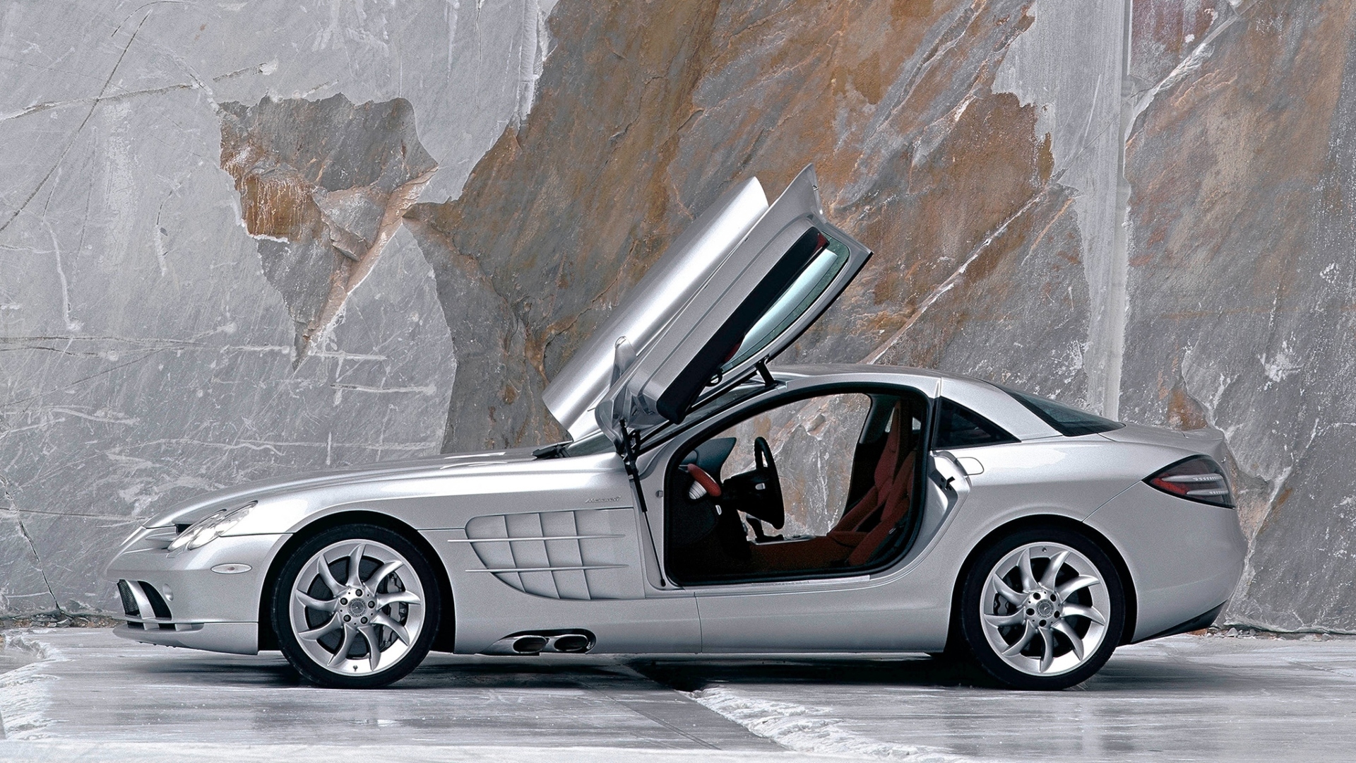 Mercedes-SLR-McLaren-2003-5
