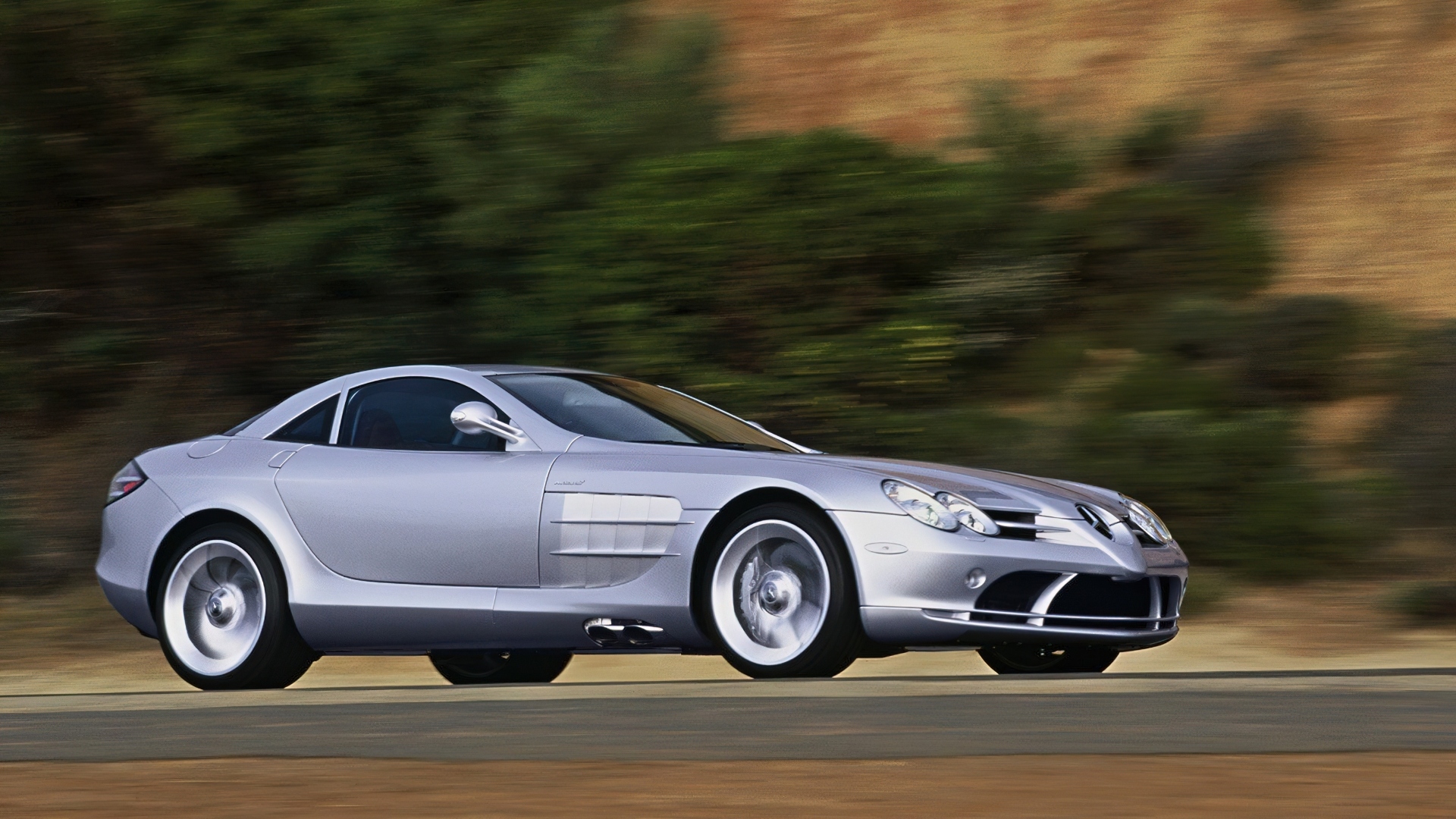 Mercedes-SLR-McLaren-2003-7