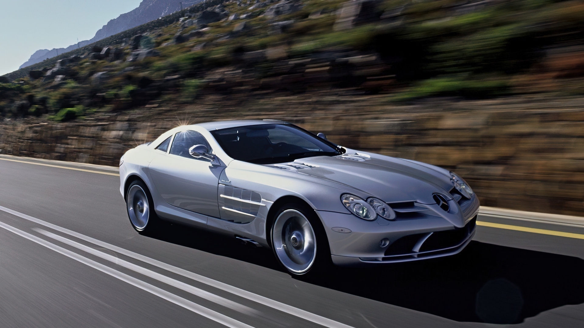 Mercedes-SLR-McLaren-2003-8