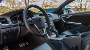 Volvo_S60_and_V60_Polestar_interior(2)